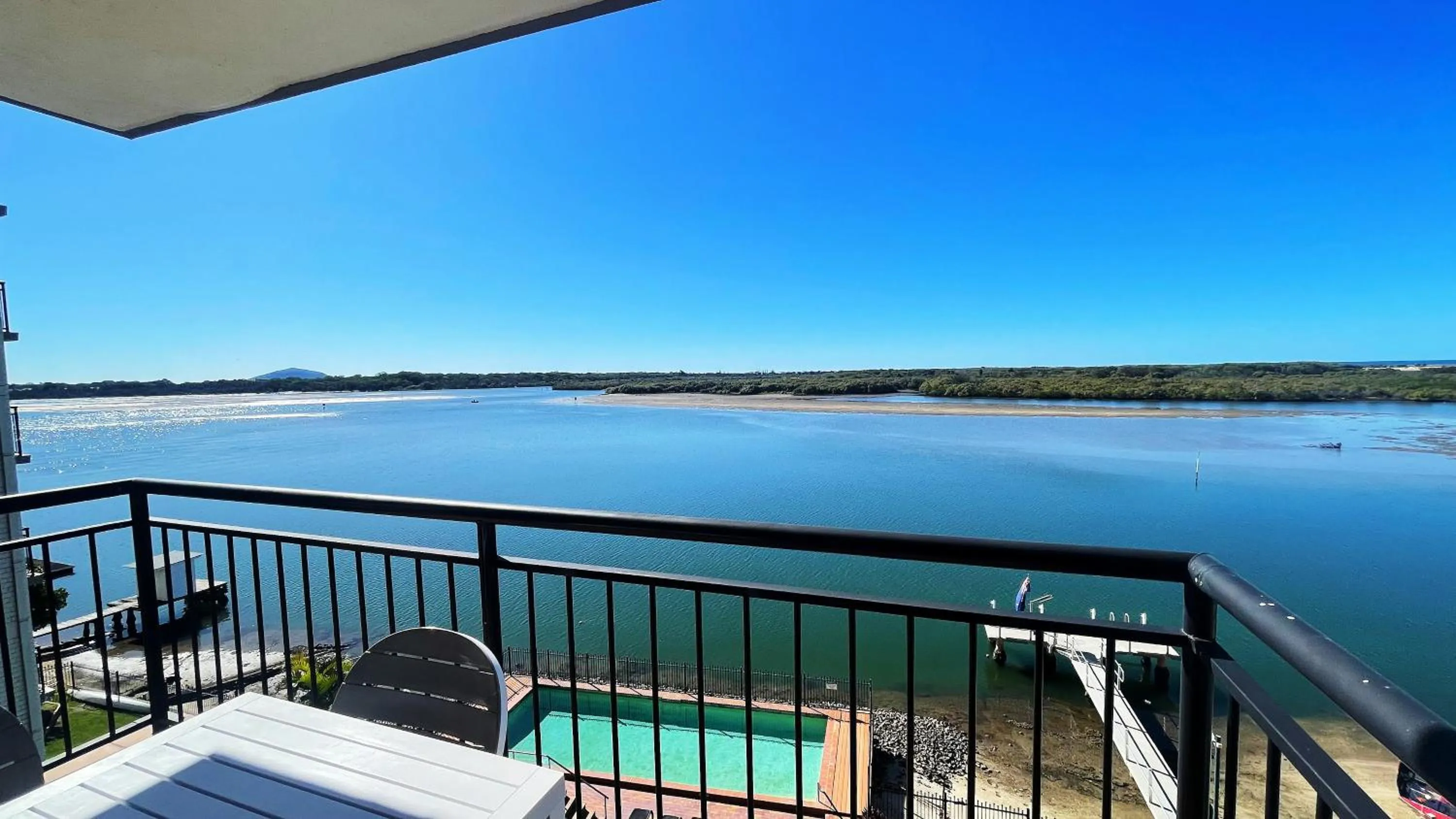 Day in Banyandah Towers