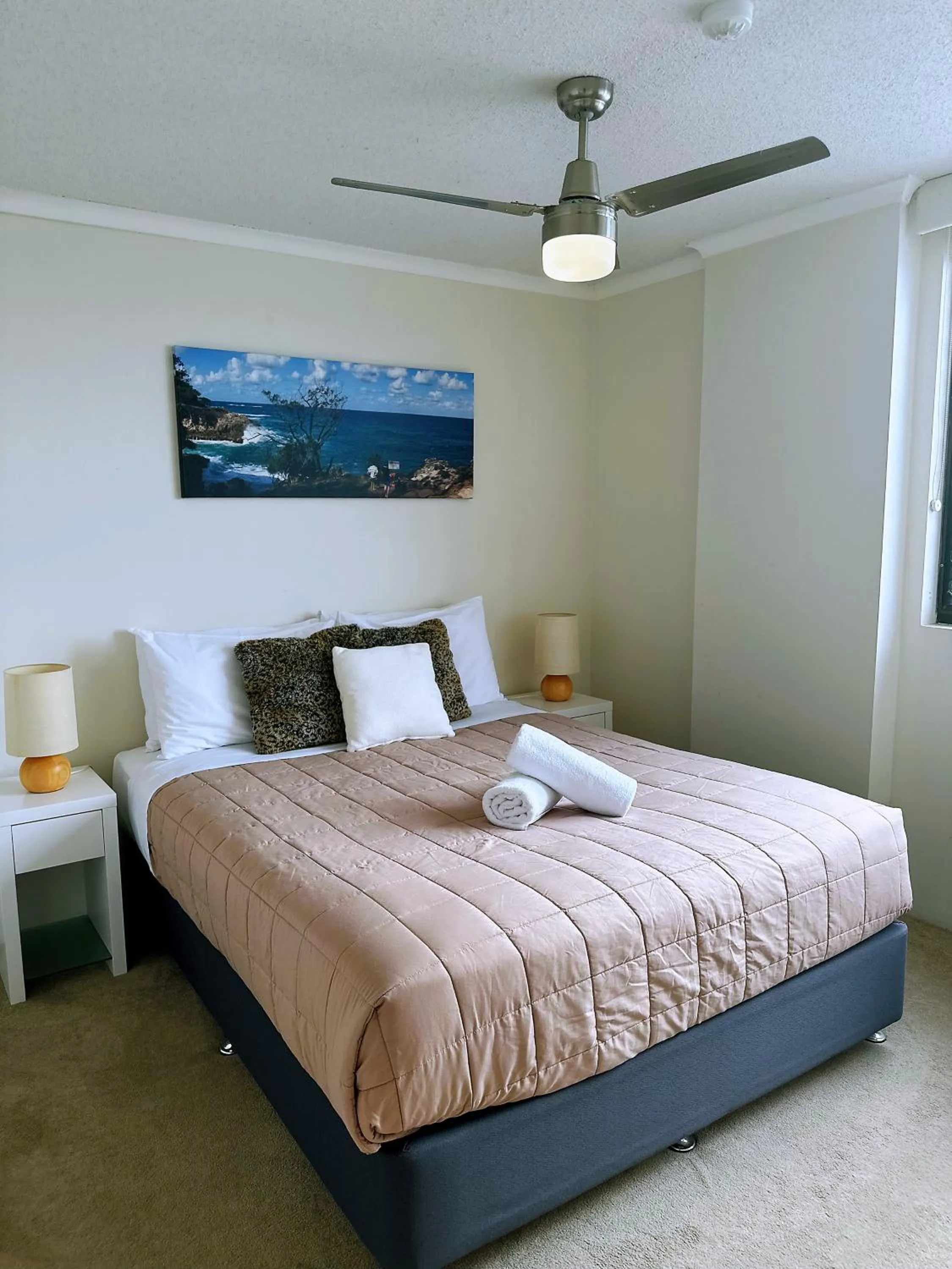 Bed in Banyandah Towers