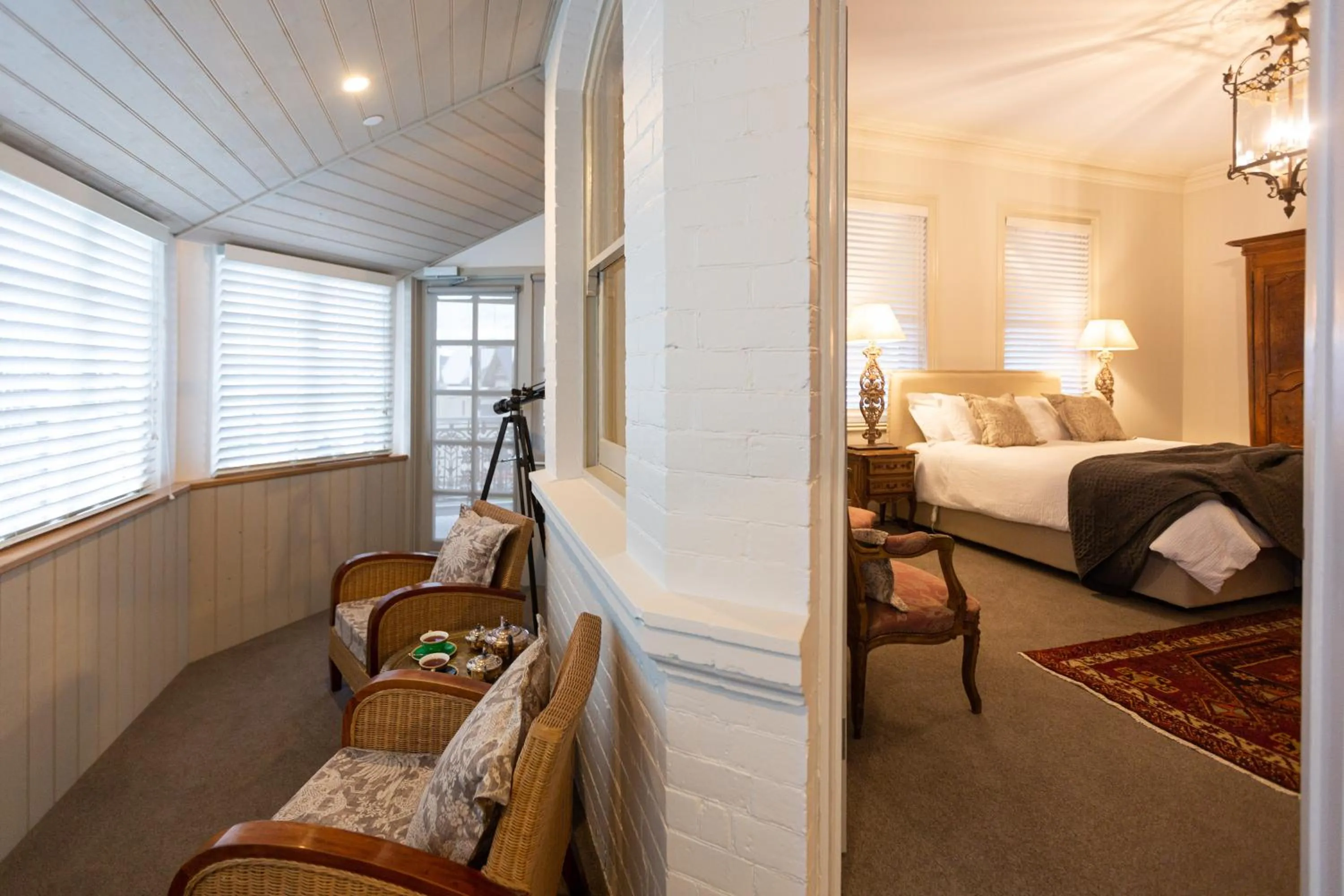 Seating area, Bed in The Rivulet