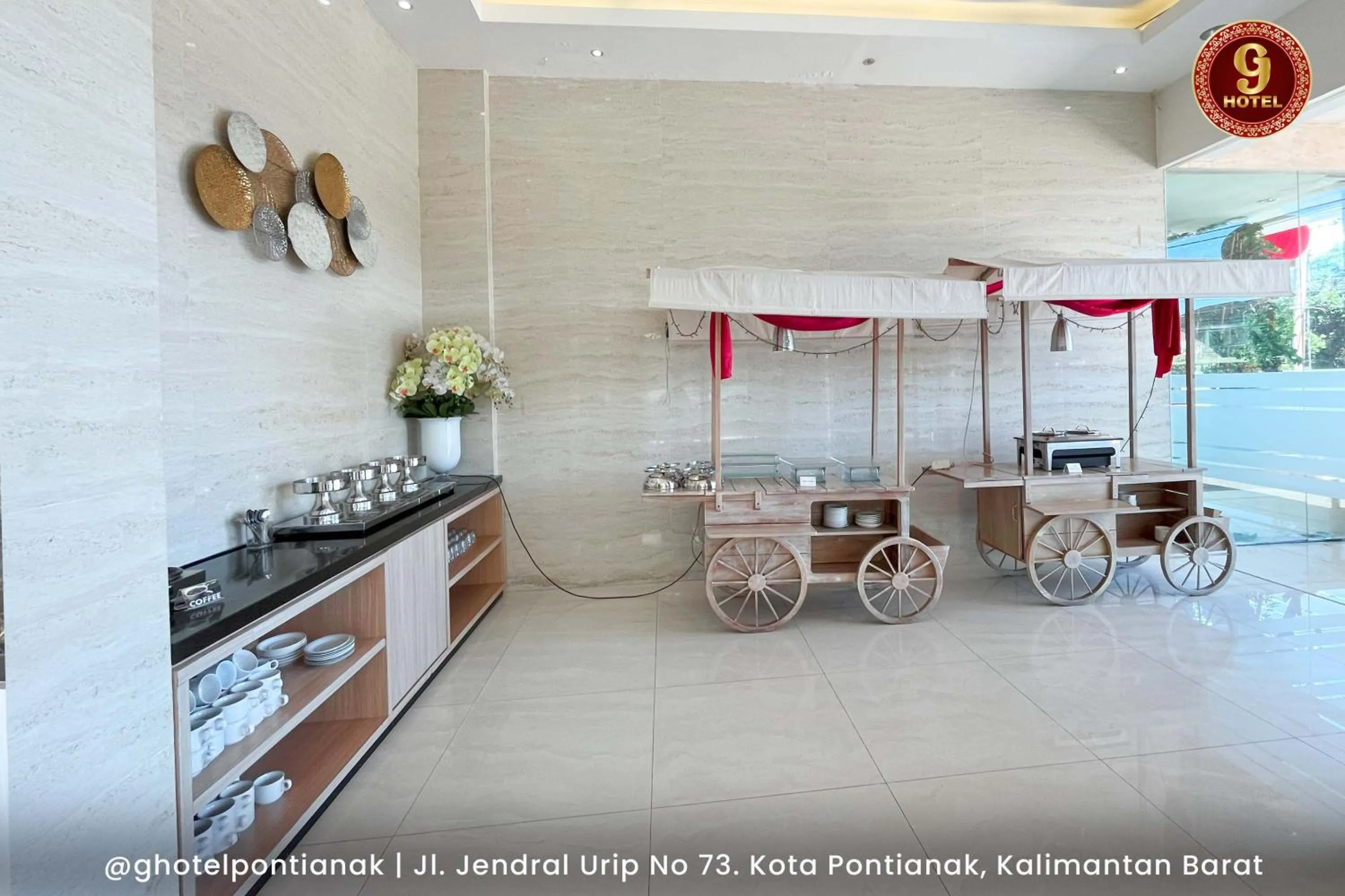 Restaurant/places to eat in G-Hotel Pontianak