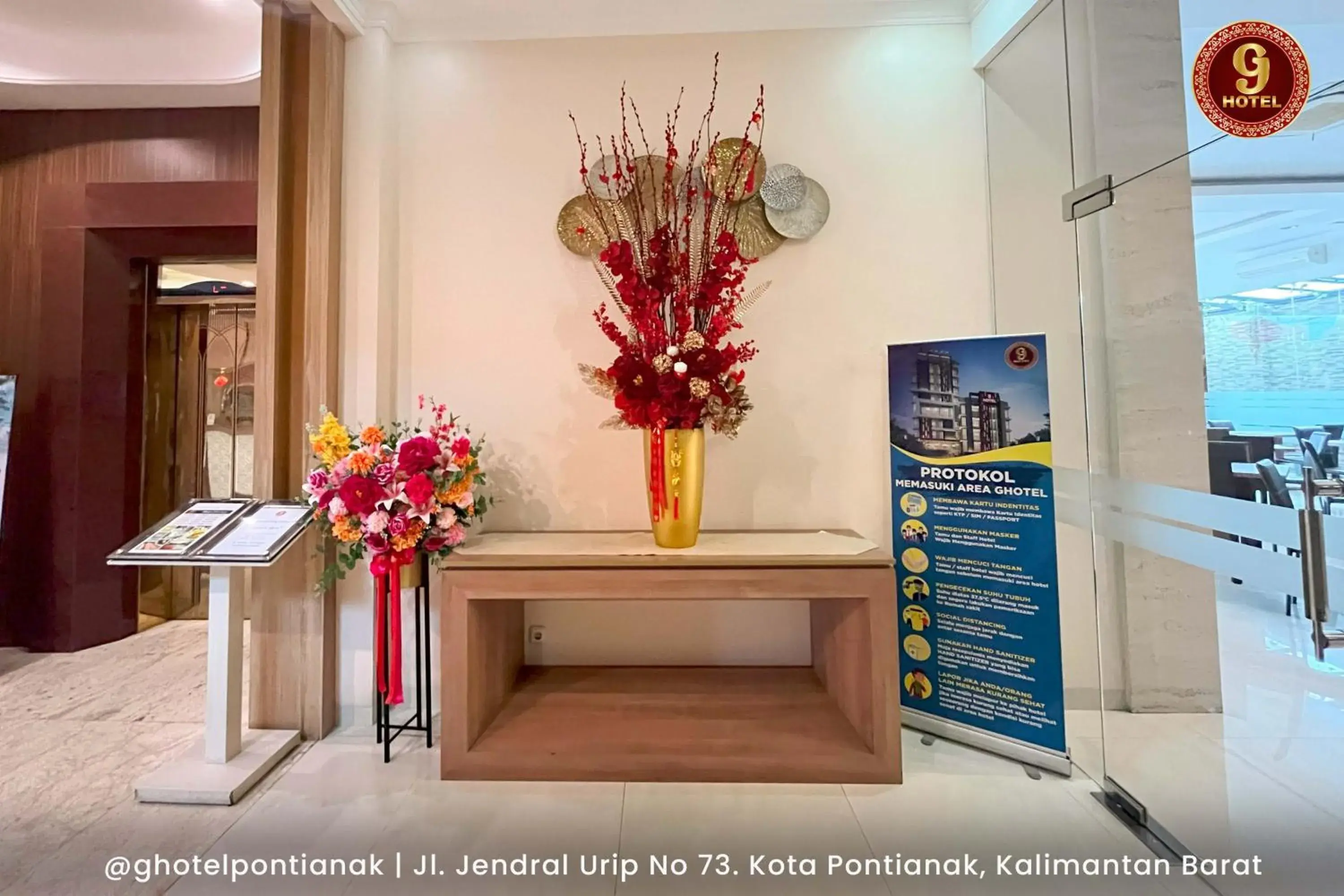 Lobby or reception in G-Hotel Pontianak Lobby or reception in G-Hotel Pontianak