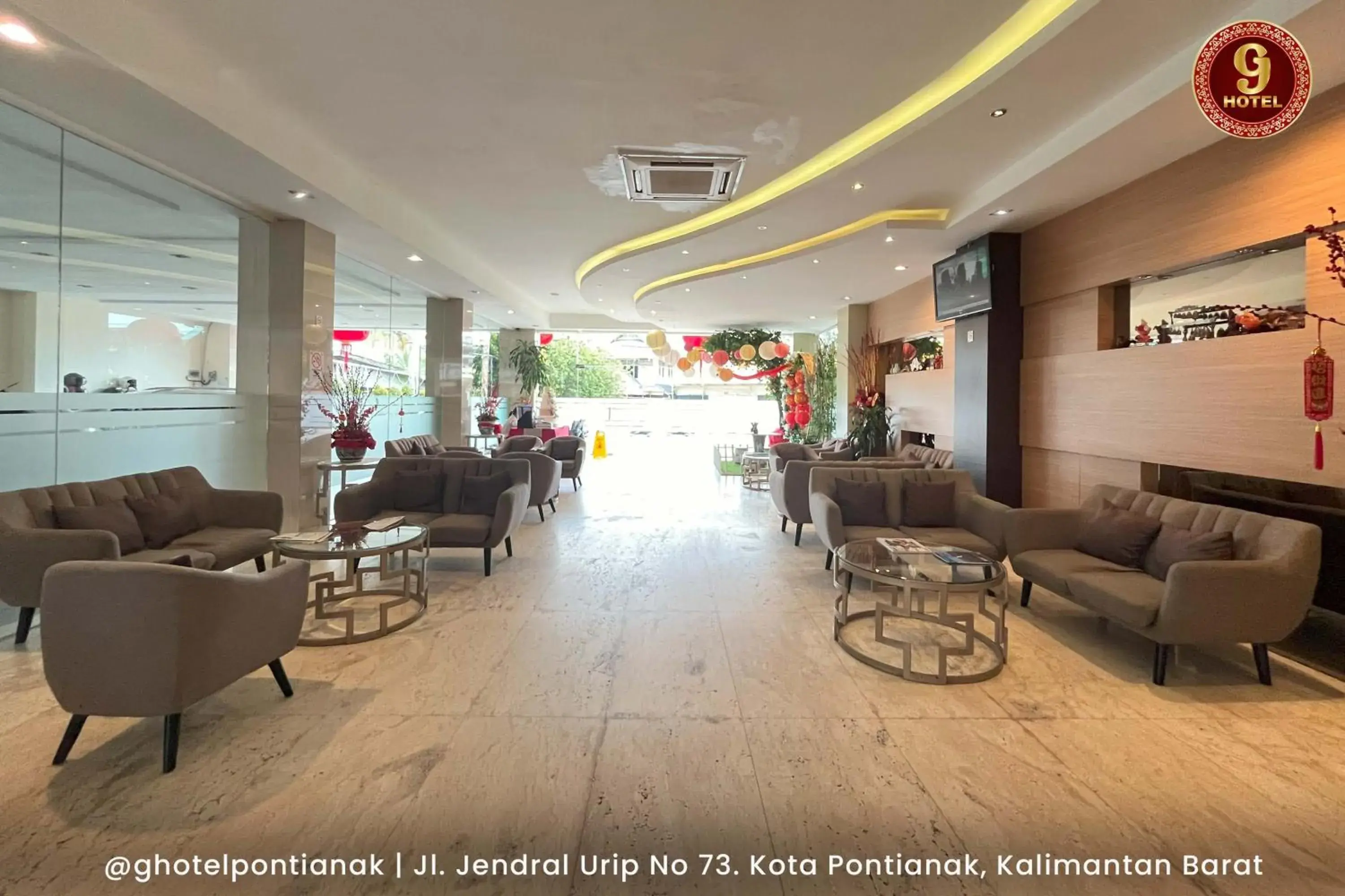Lobby or reception in G-Hotel Pontianak Lobby or reception in G-Hotel Pontianak