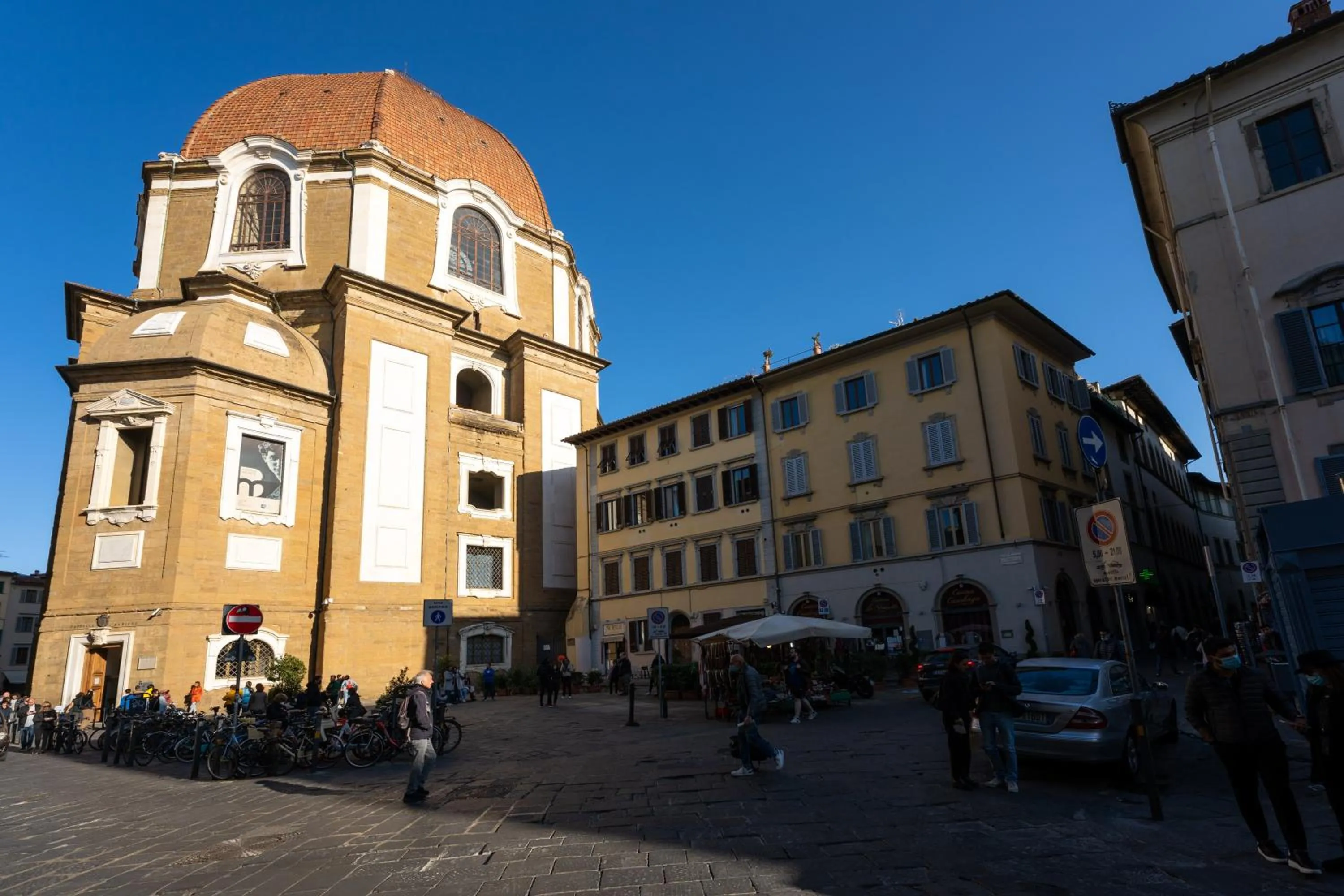 Nearby landmark in Palazzo D'Ambra Residenza d'Epoca
