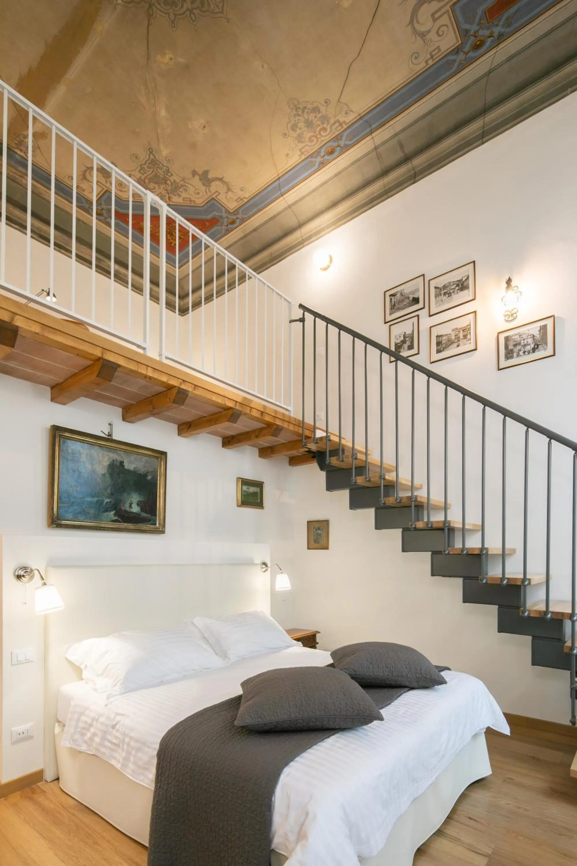 Photo of the whole room, Bed in Palazzo D'Ambra Residenza d'Epoca