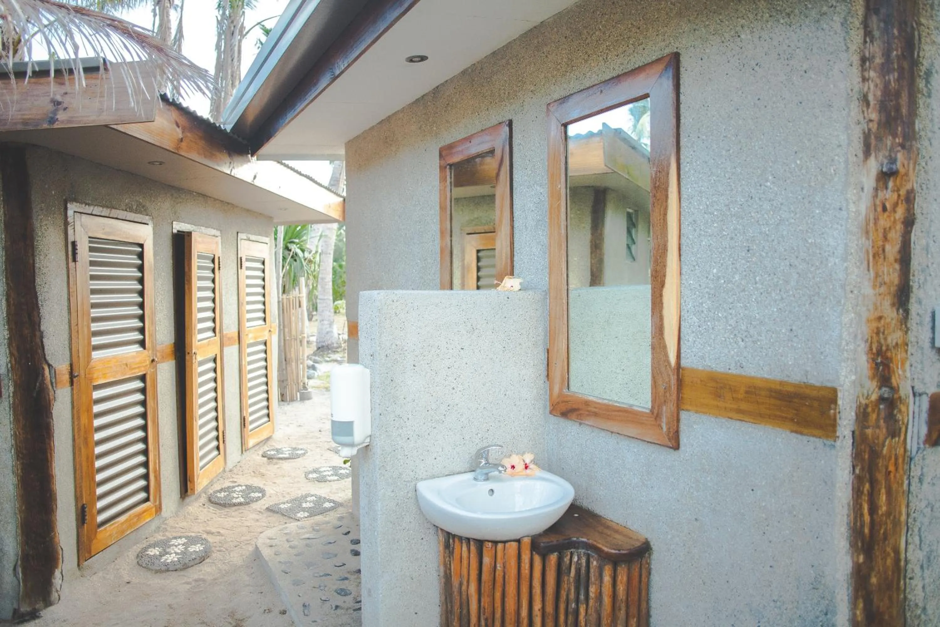 Shower in Barefoot Manta Island Resort