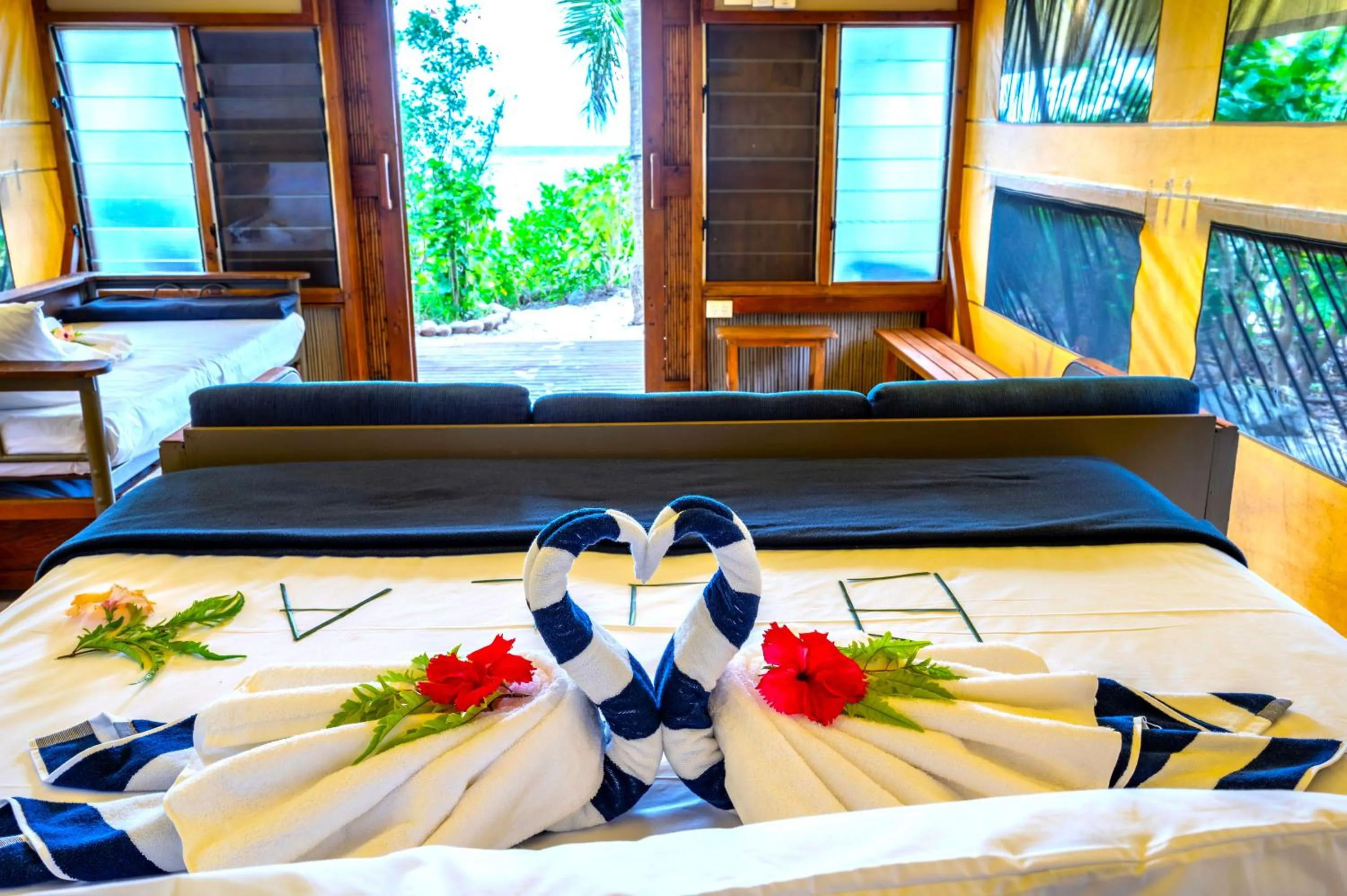 Barefoot Manta Island Resort