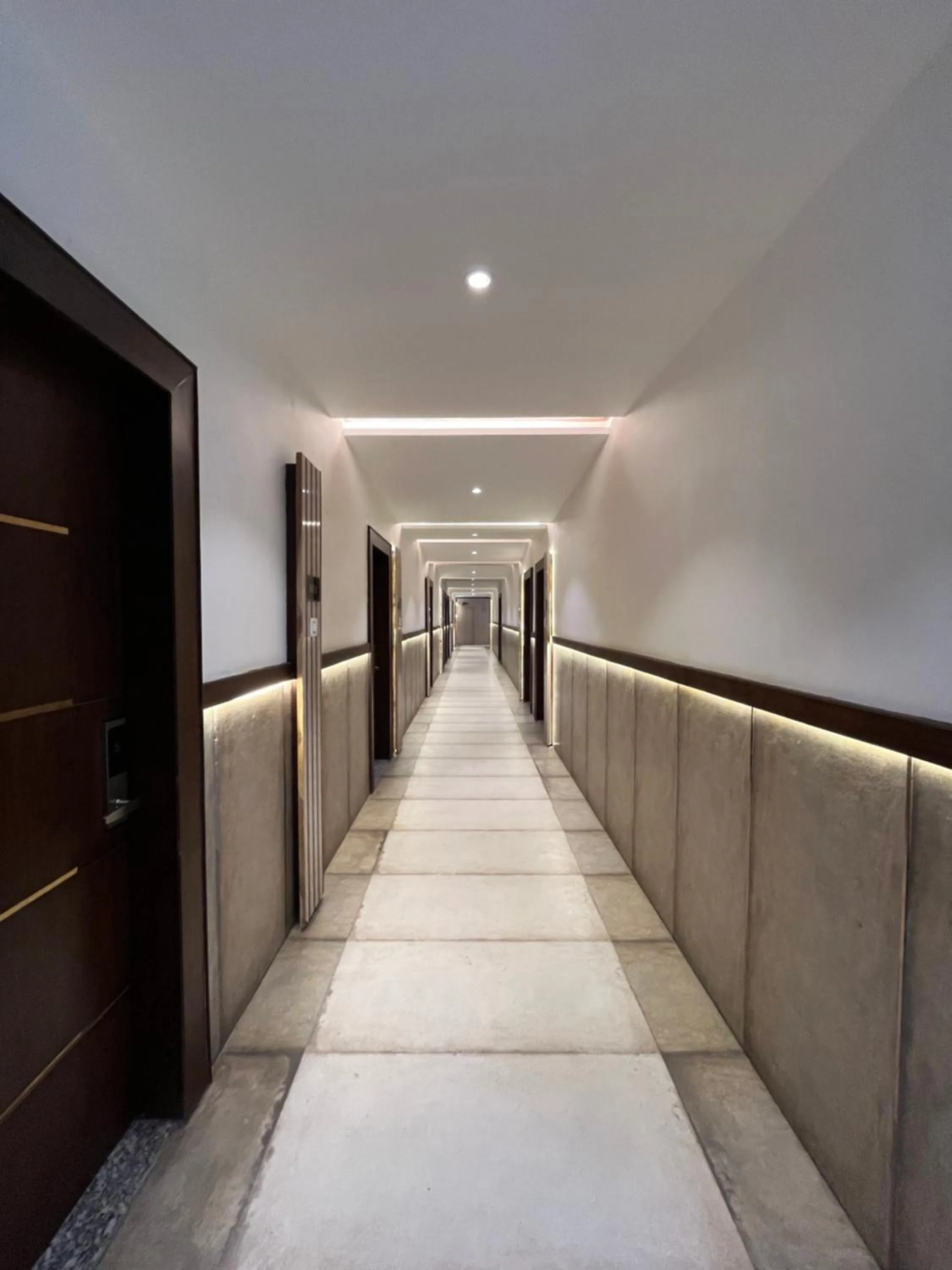 Hotel Shri Radha Nikunj - Opposite Prem Mandir