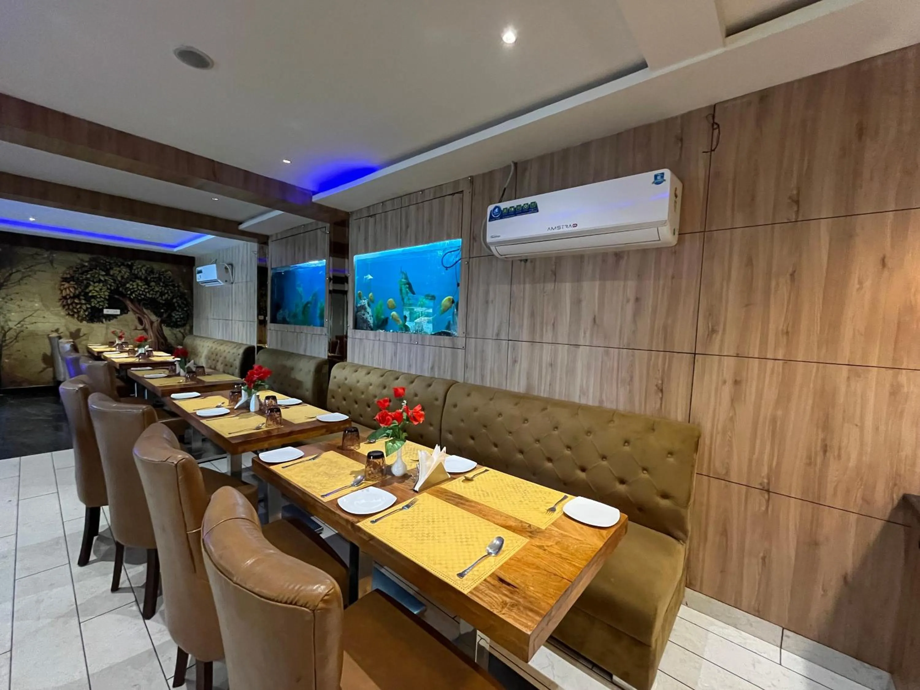 Restaurant/places to eat in Hotel Shri Radha Nikunj - Opposite Prem Mandir