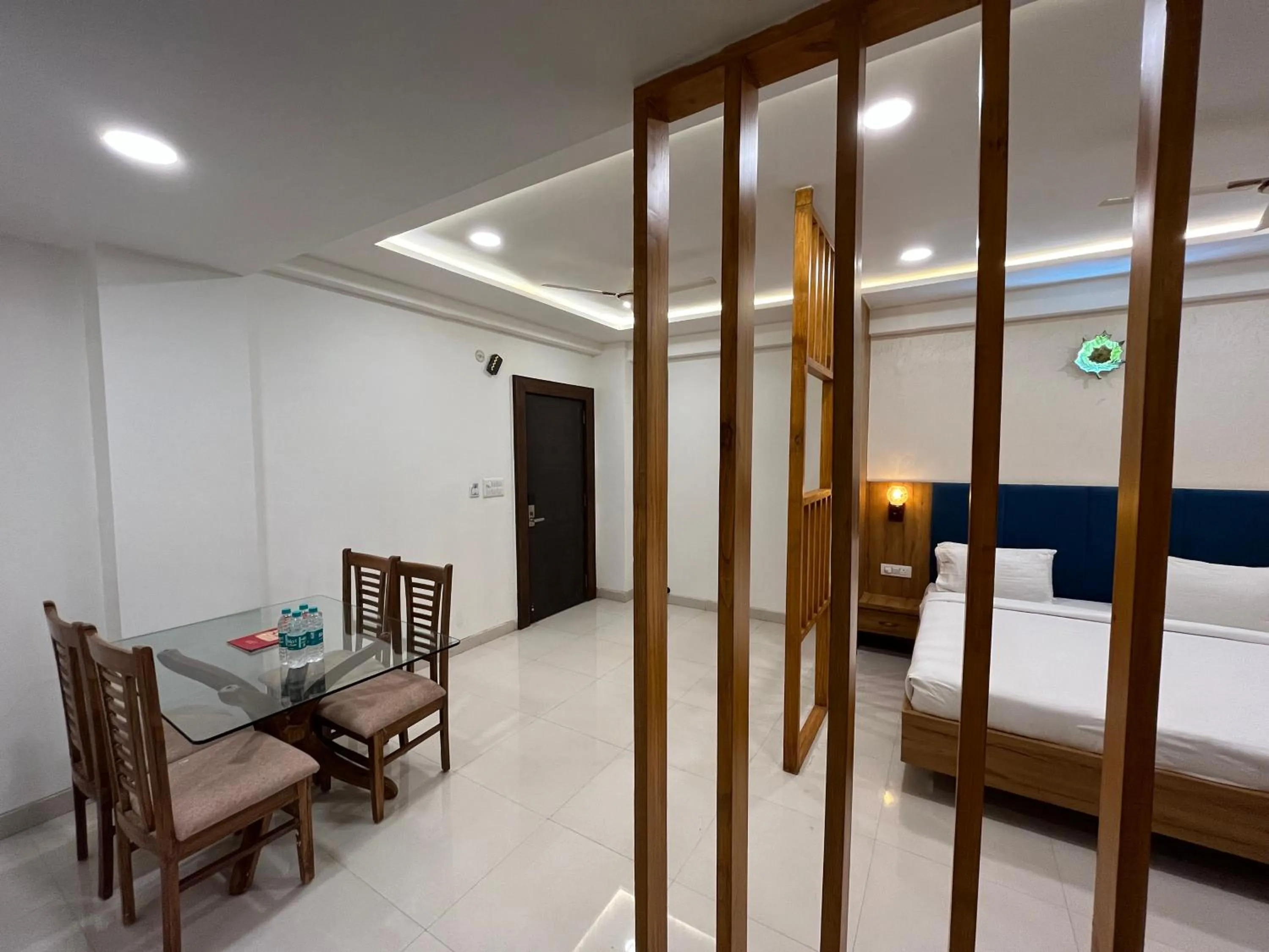 Bed in Hotel Shri Radha Nikunj - Opposite Prem Mandir