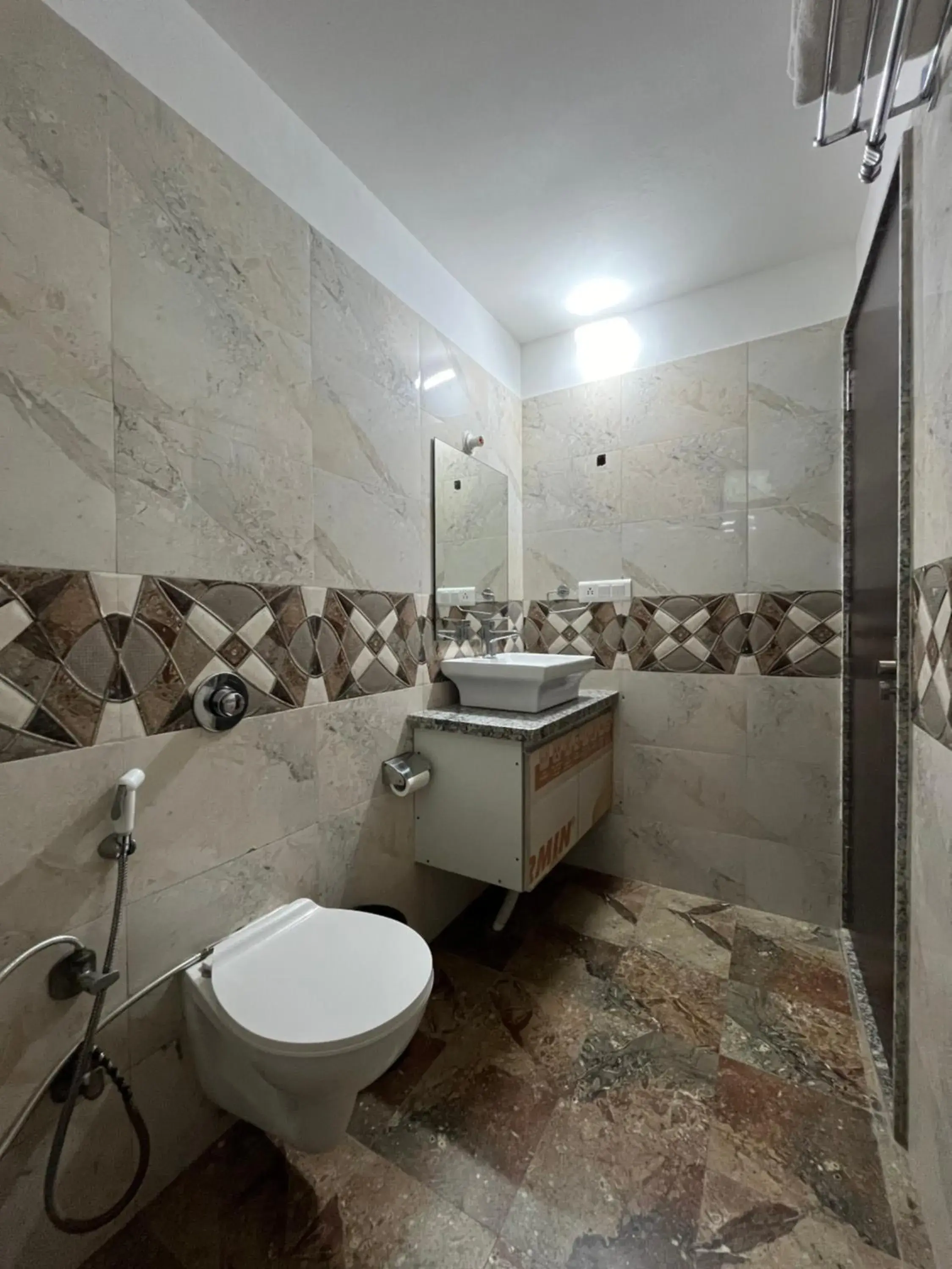 Family Suite with Balcony in Hotel Shri Radha Nikunj - Opposite Prem Mandir Family Suite with Balcony in Hotel Shri Radha Nikunj - Opposite Prem Mandir