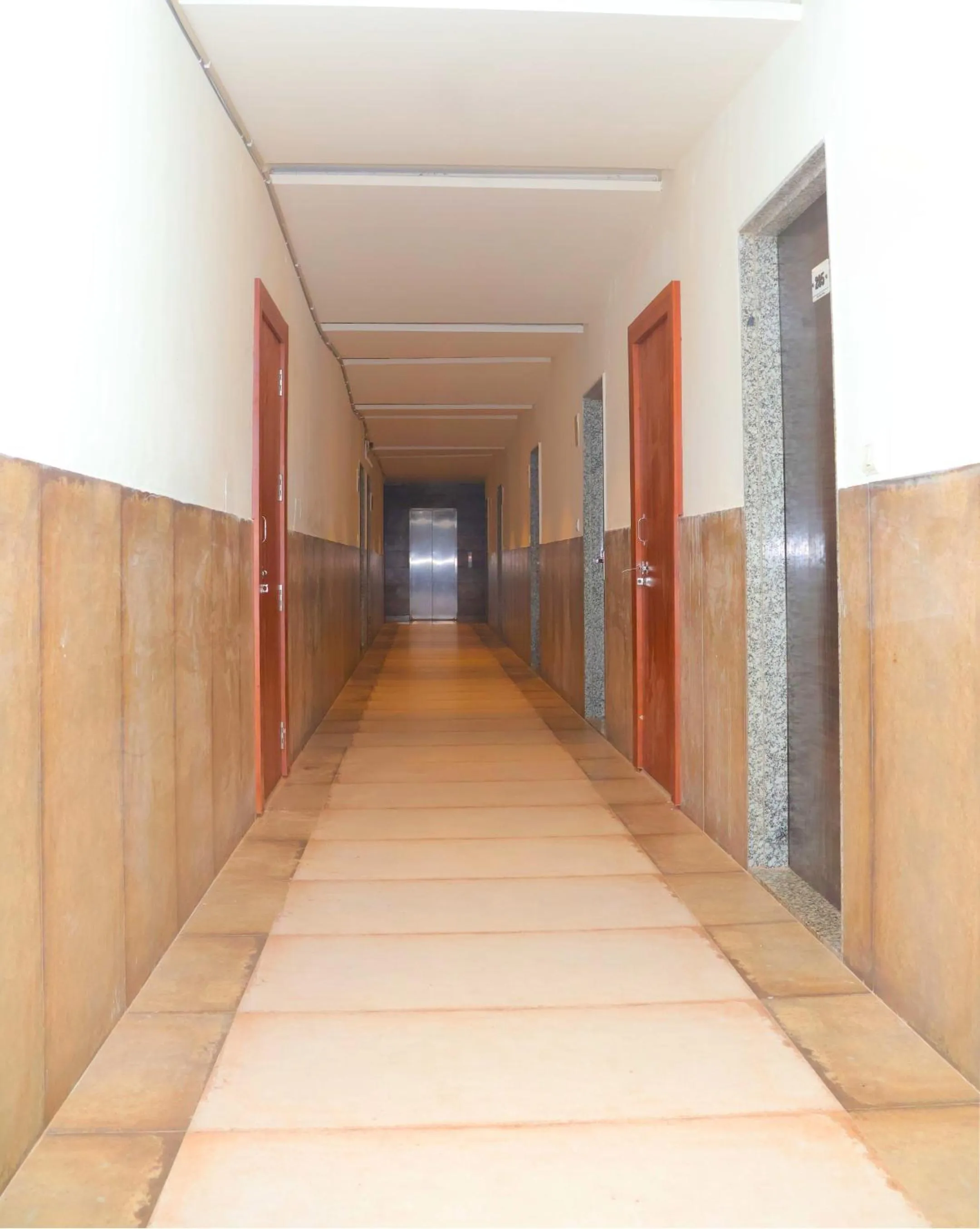 Hotel Shri Radha Nikunj - Opposite Prem Mandir