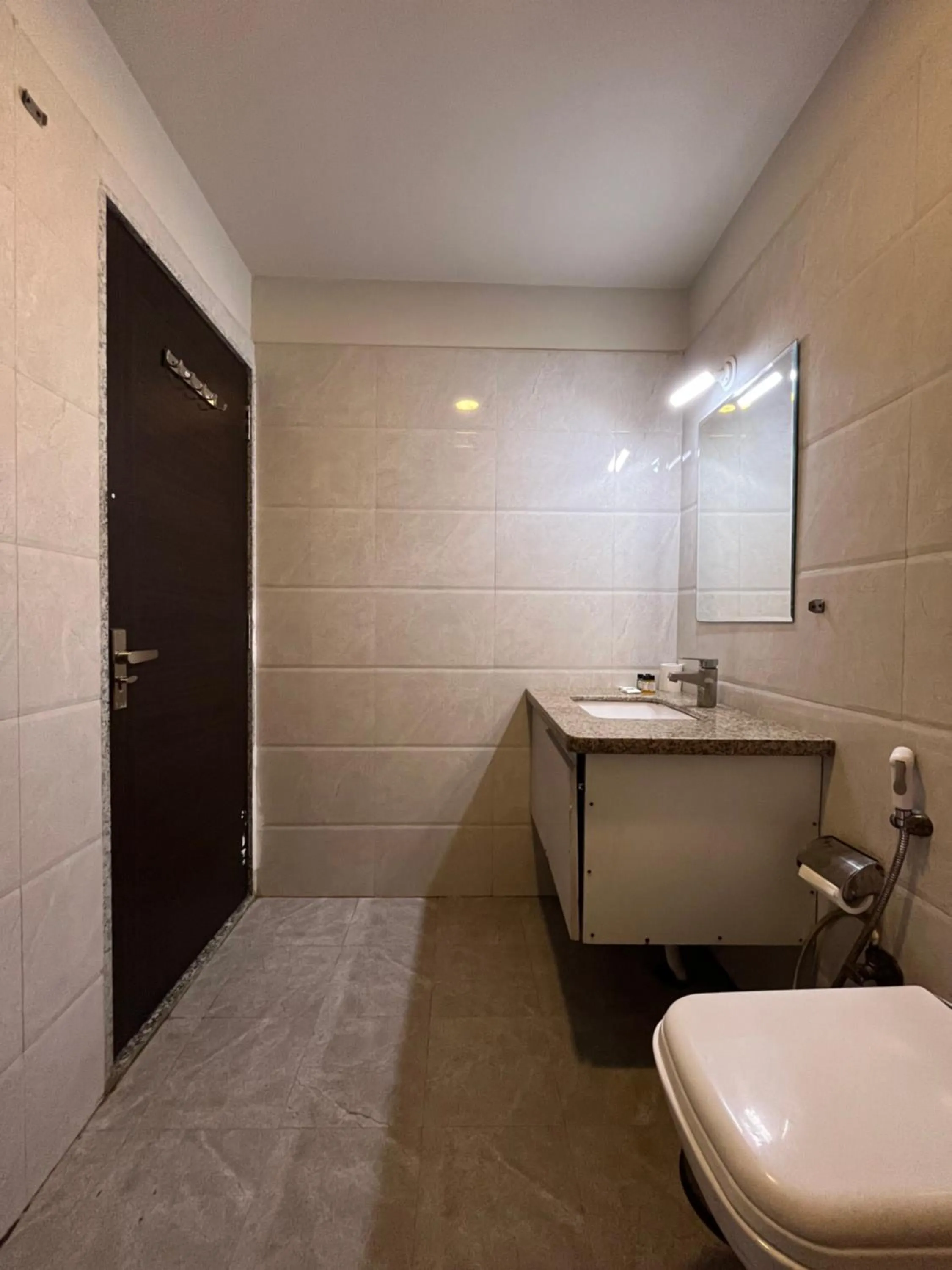 Hotel Shri Radha Nikunj - Opposite Prem Mandir