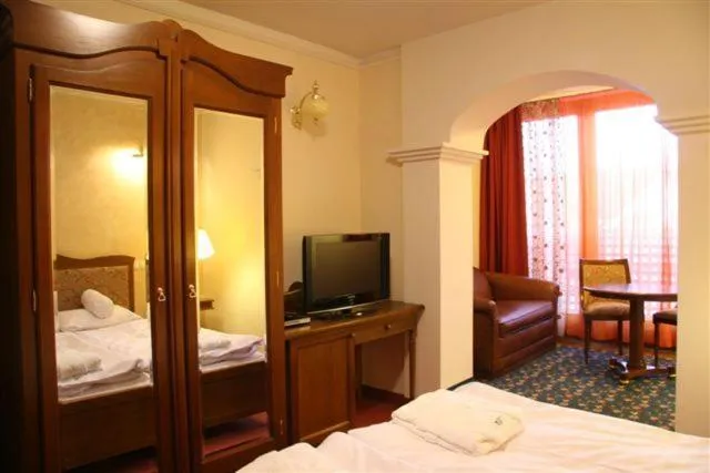 Photo of the whole room, Bed in Amira Boutique Hotel Hévíz Wellness & Spa