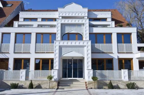 Facade/entrance in Amira Boutique Hotel Hévíz Wellness & Spa