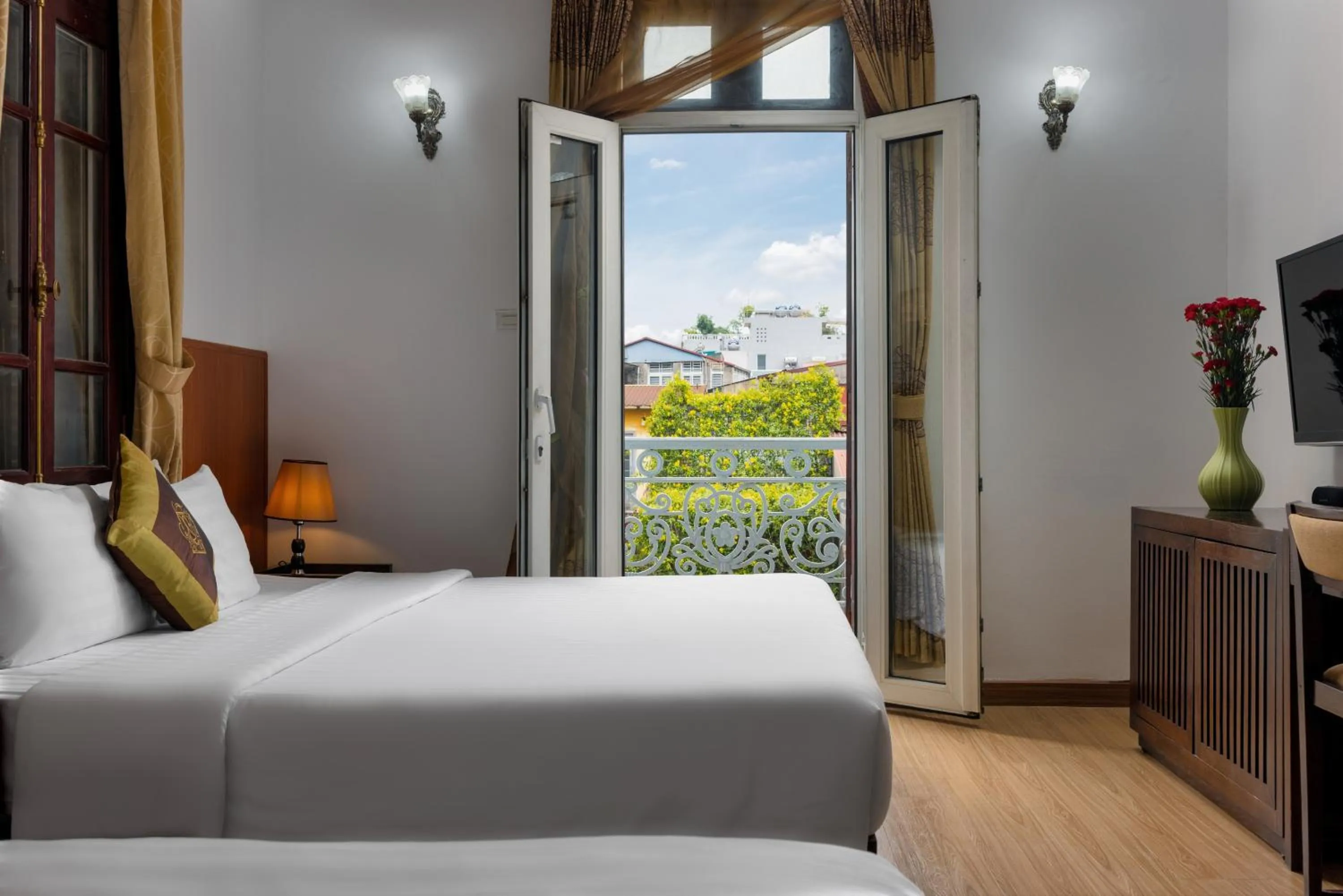 Suite with Balcony in Hanoi Posh Boutique Hotel