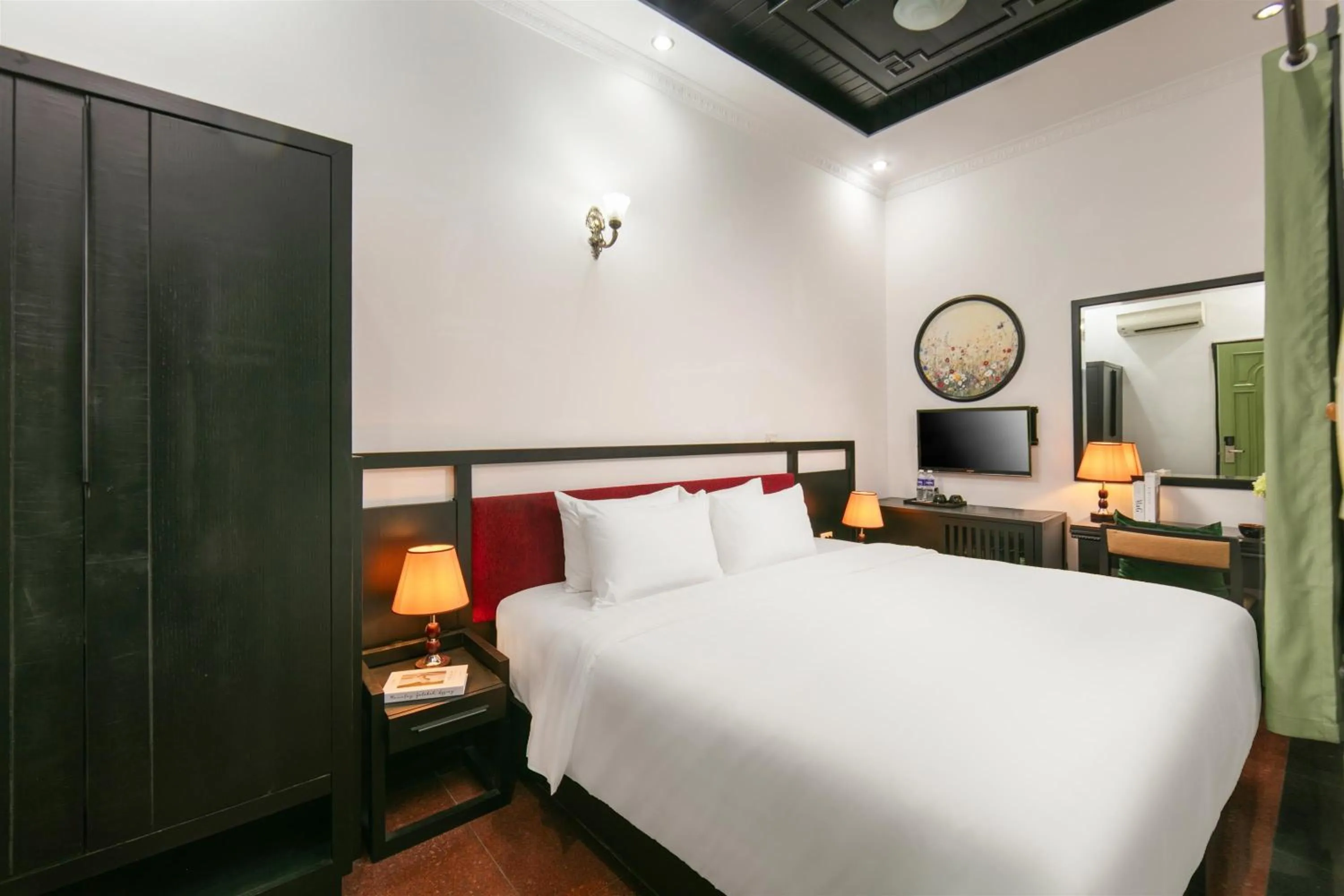 Bed in Old Quarter Charm Hotel