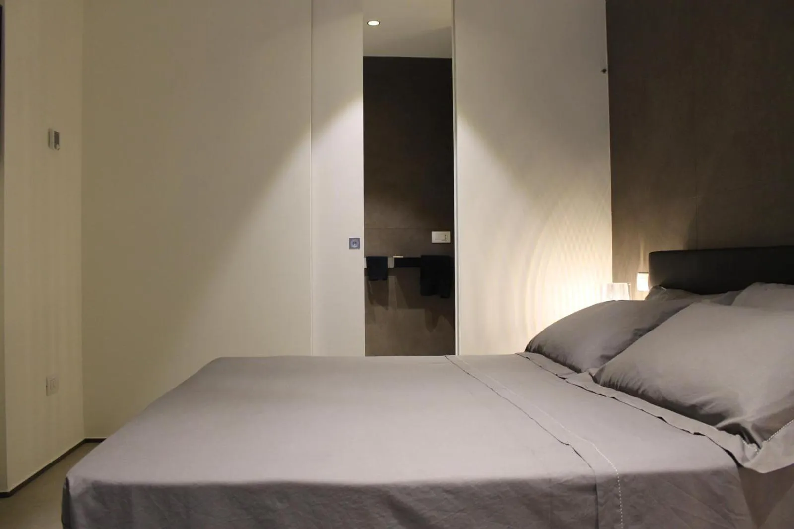 Bed in golden suites 50