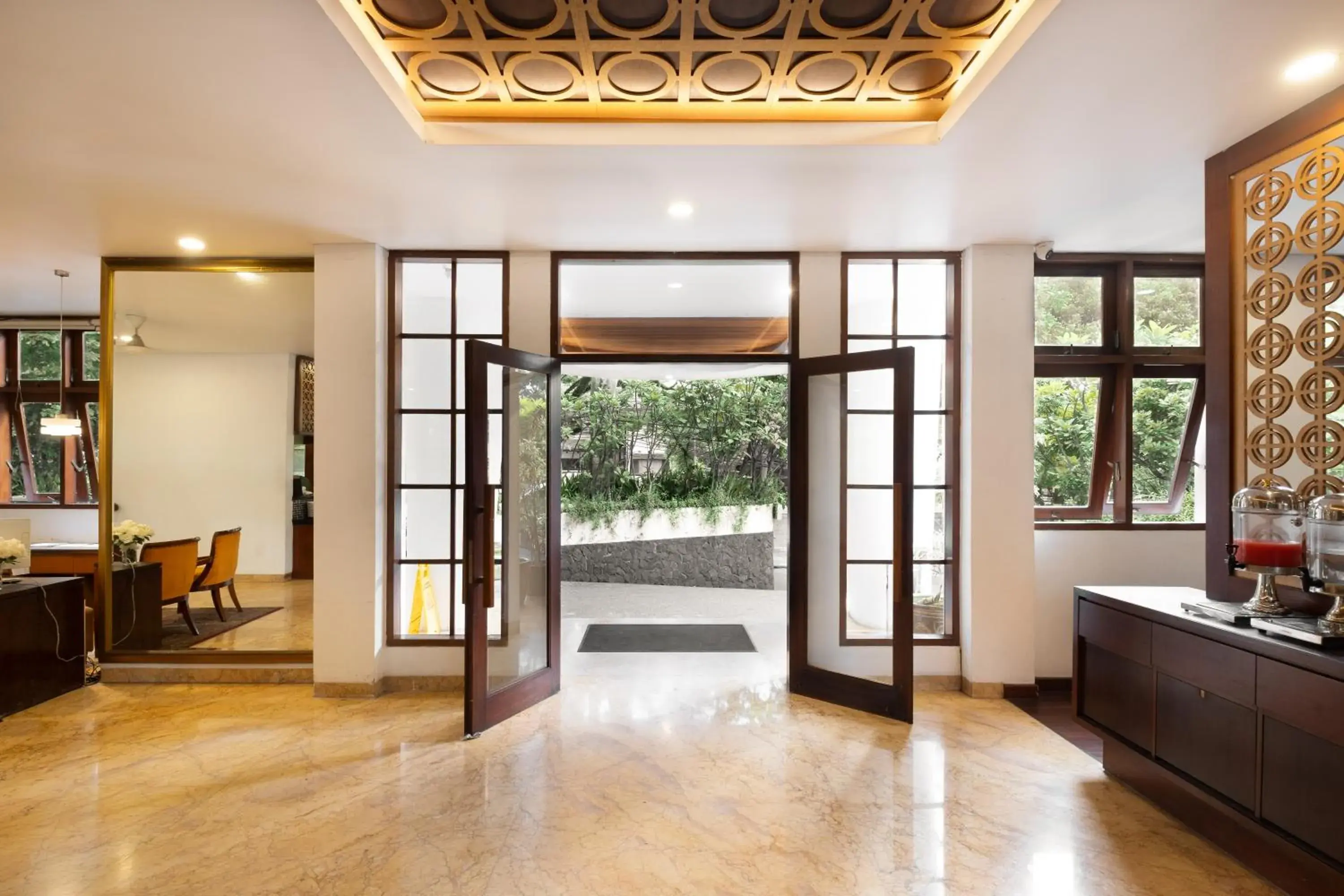 Facade/entrance in House Sangkuriang Facade/entrance in House Sangkuriang