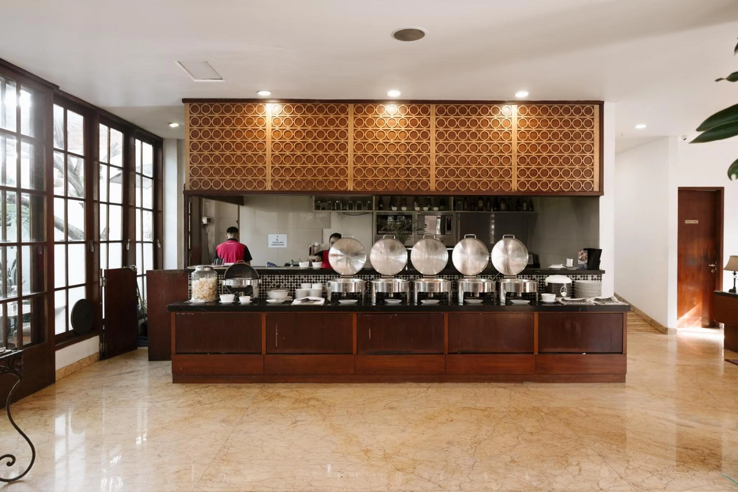 Restaurant/places to eat in House Sangkuriang