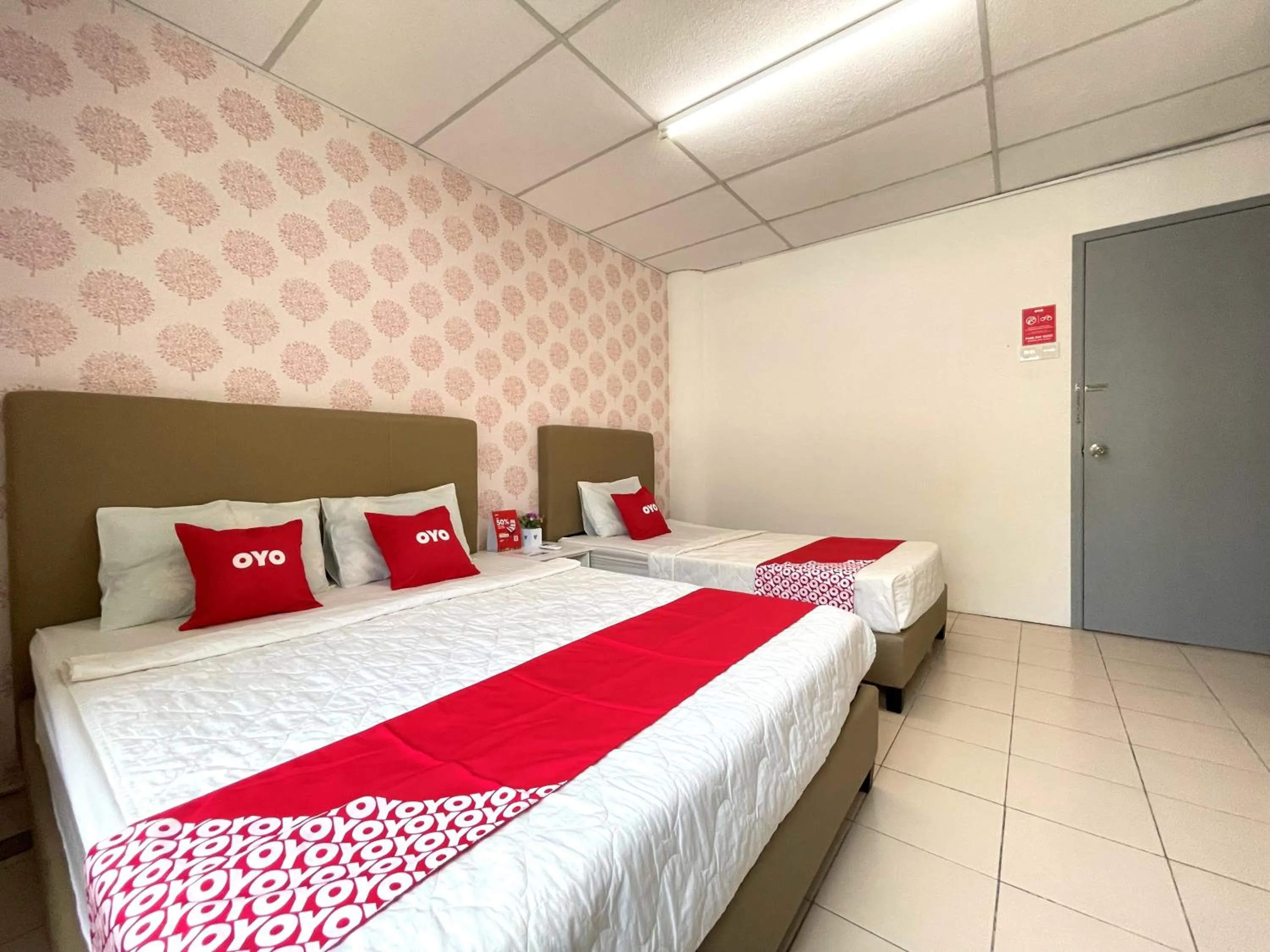 Bedroom, Bed in Hotel O Wg Guest House