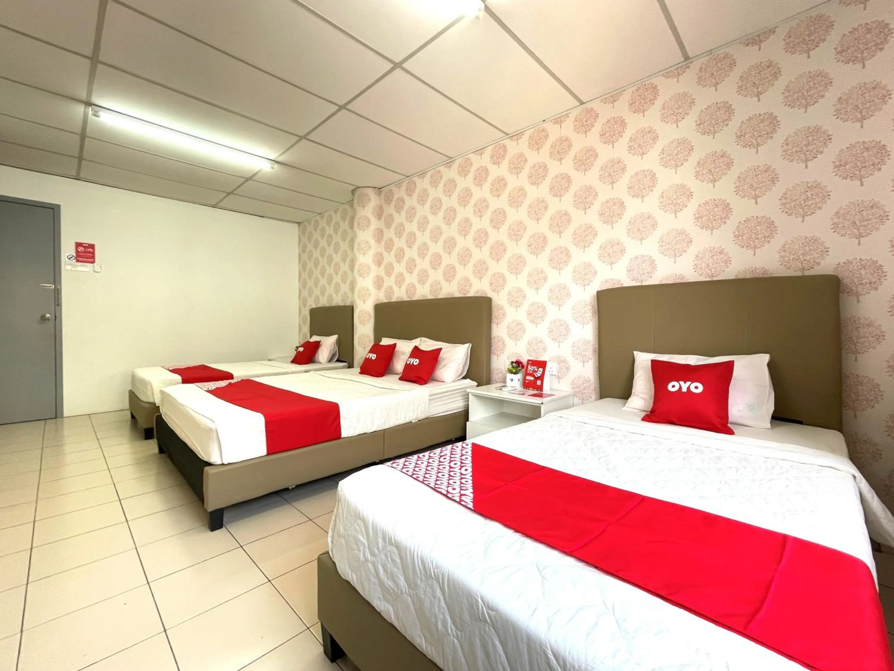 Bedroom, Bed in Hotel O Wg Guest House