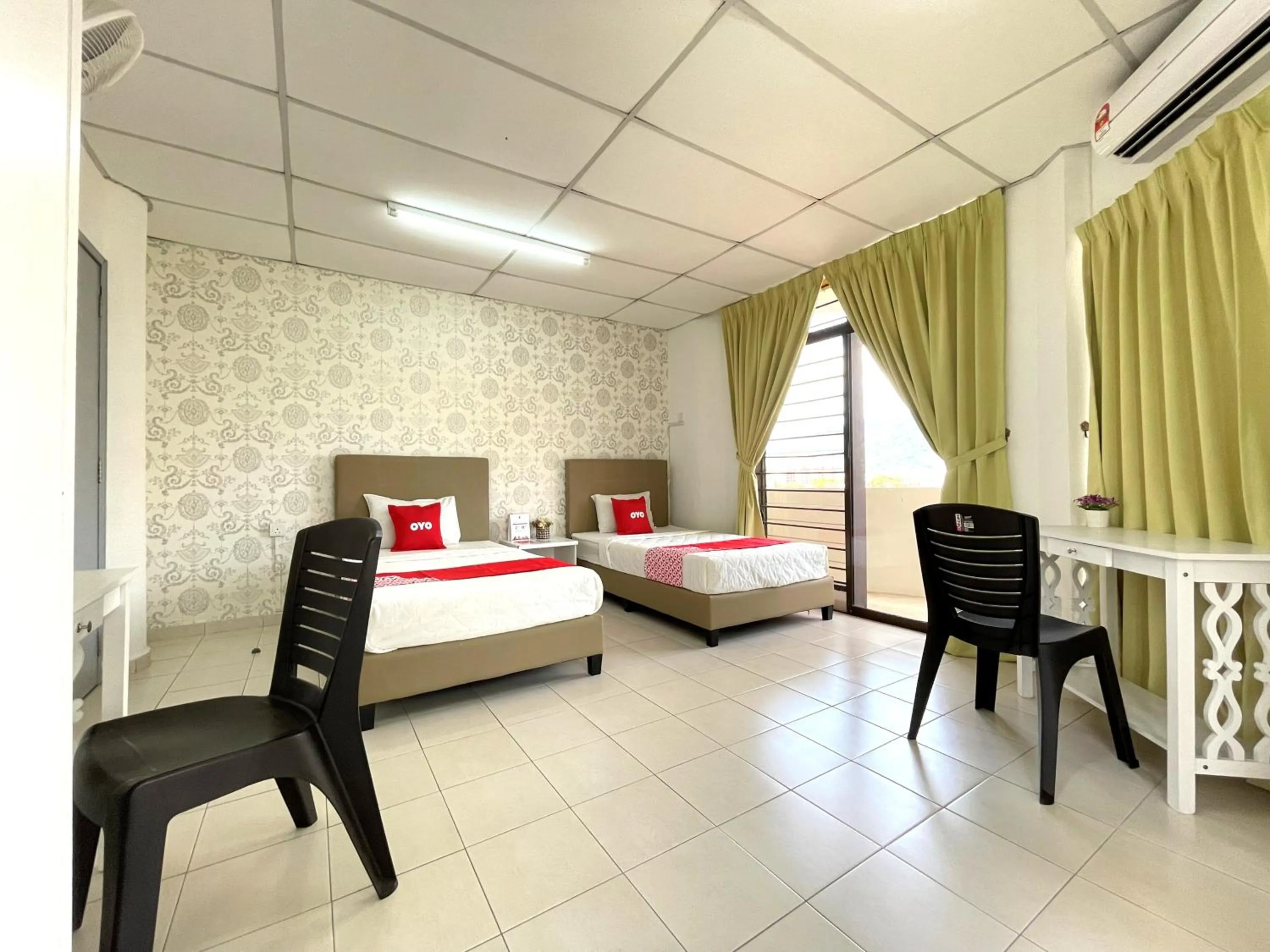 Bedroom, Bed in Hotel O Wg Guest House