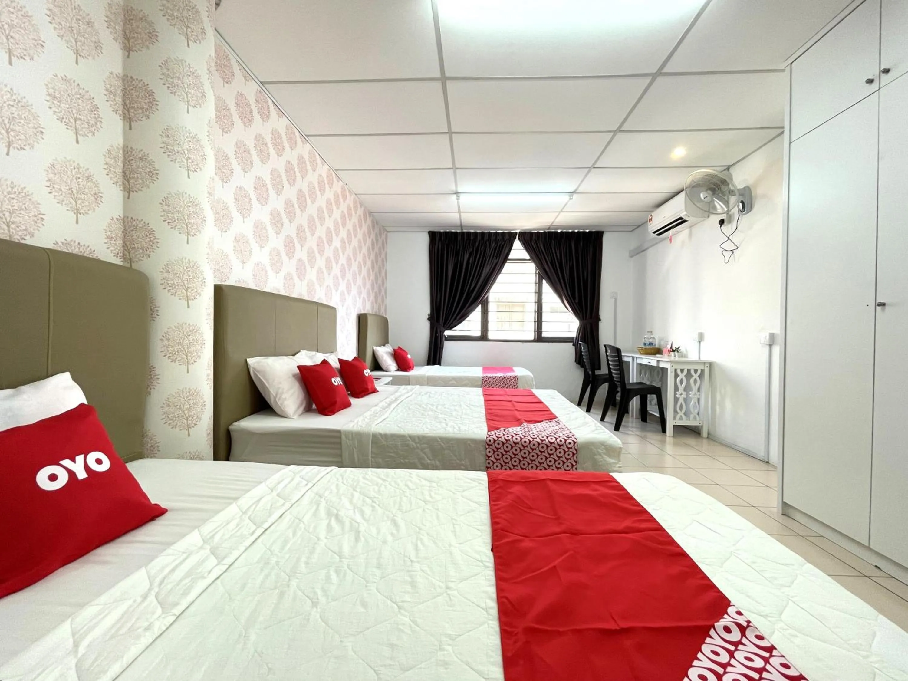 Bedroom, Bed in Hotel O Wg Guest House