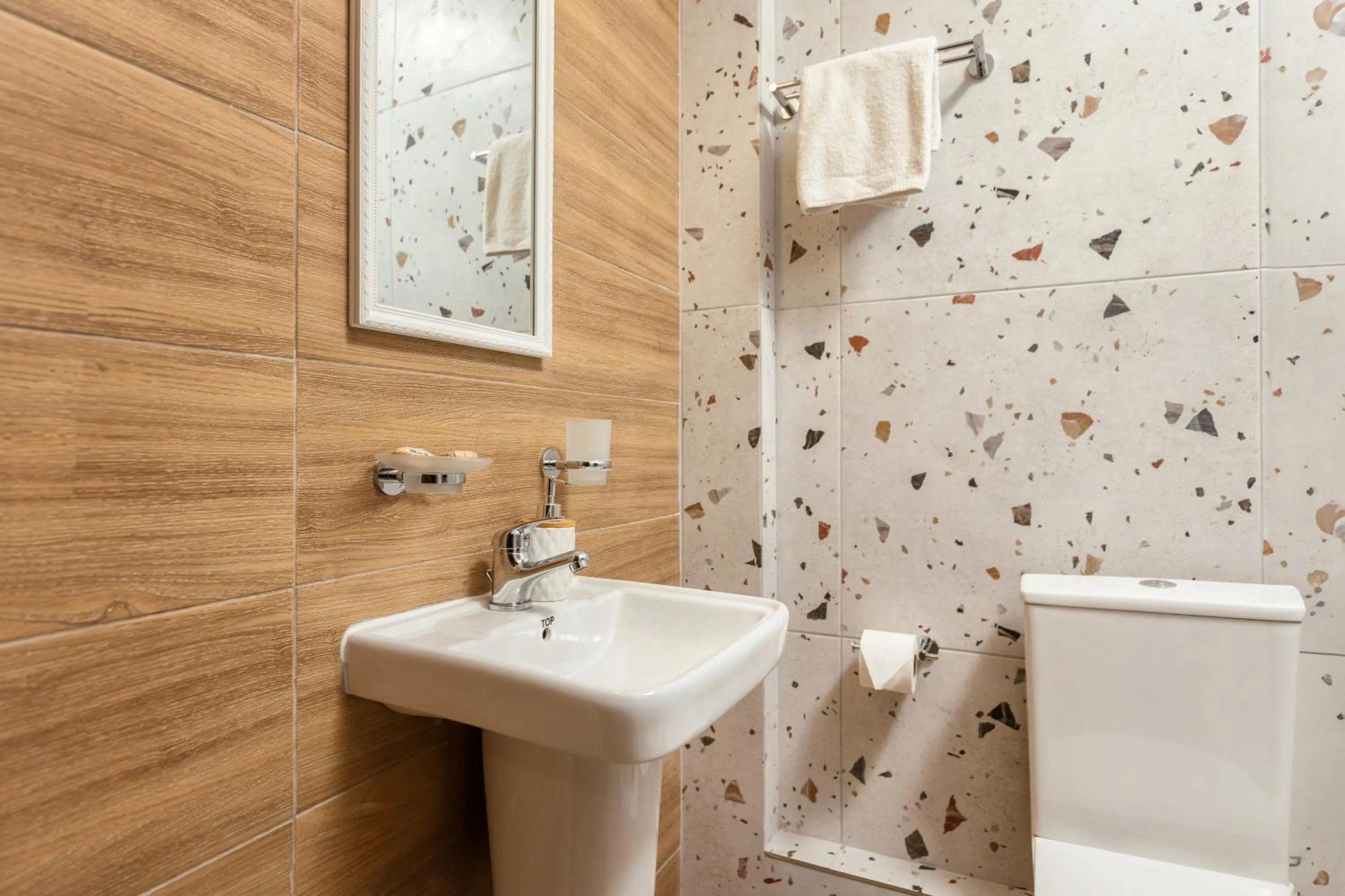 Shower in Koukos Loft Apartments