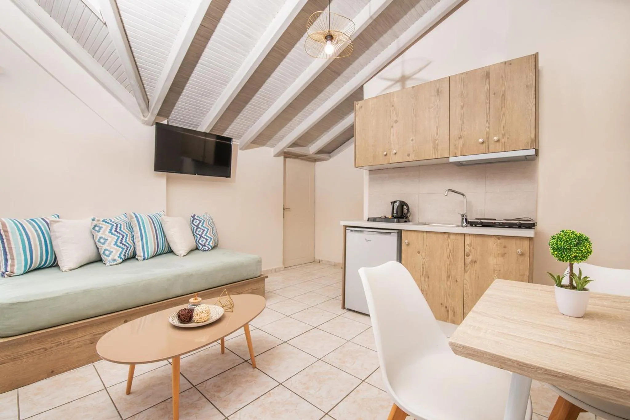 TV and multimedia in Koukos Loft Apartments