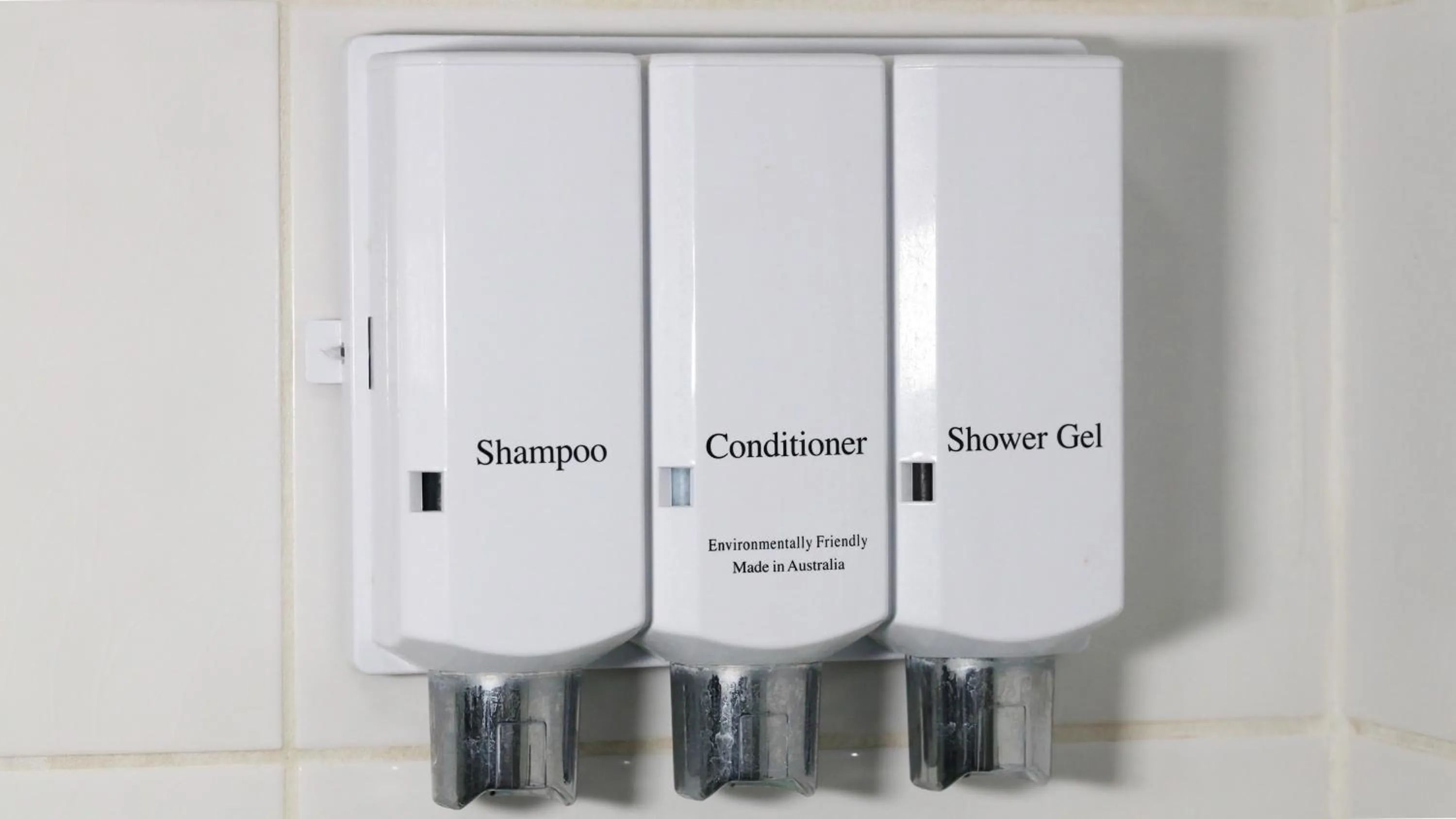 Bathroom in Oasis Motel