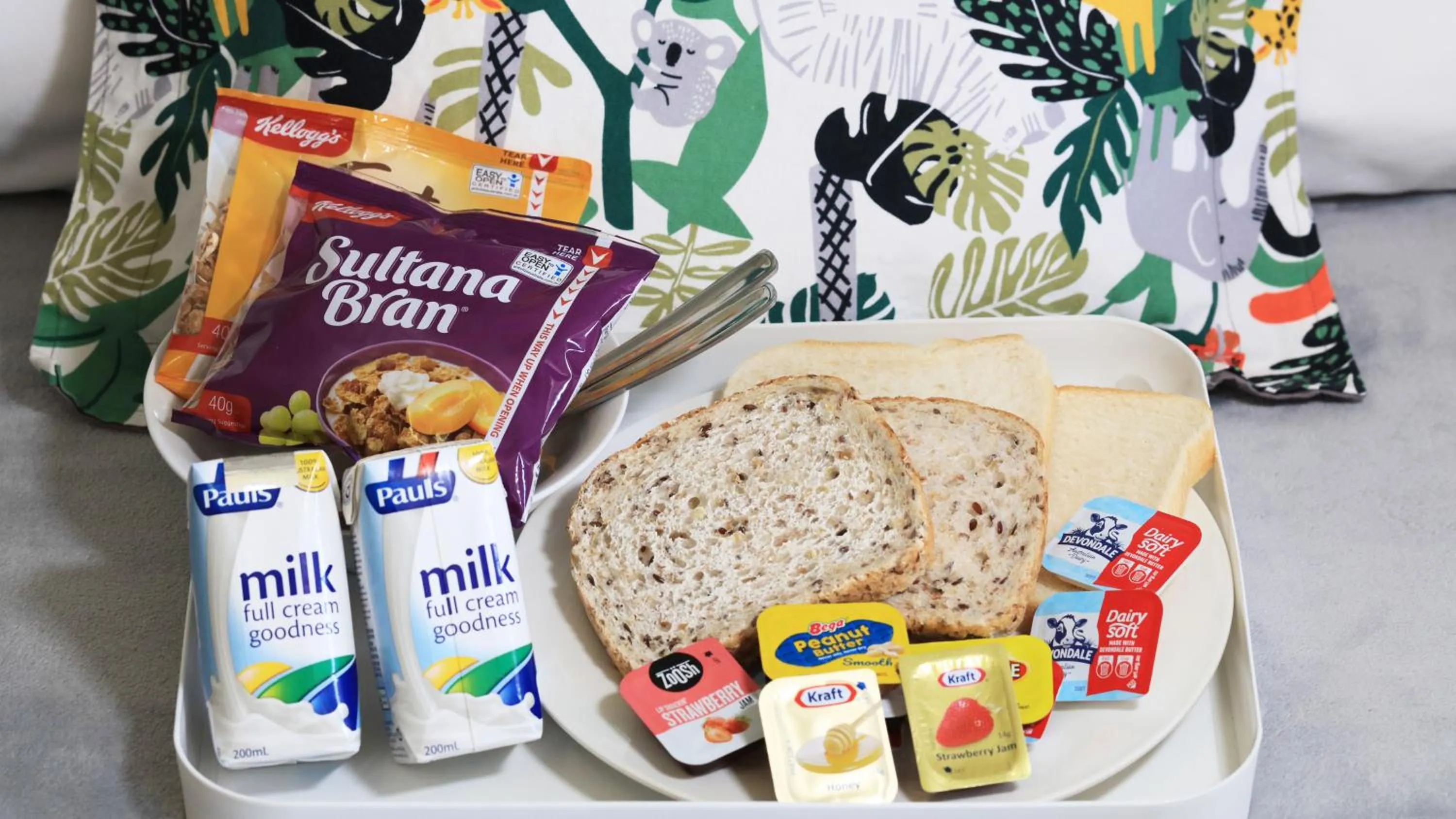 Breakfast in Oasis Motel