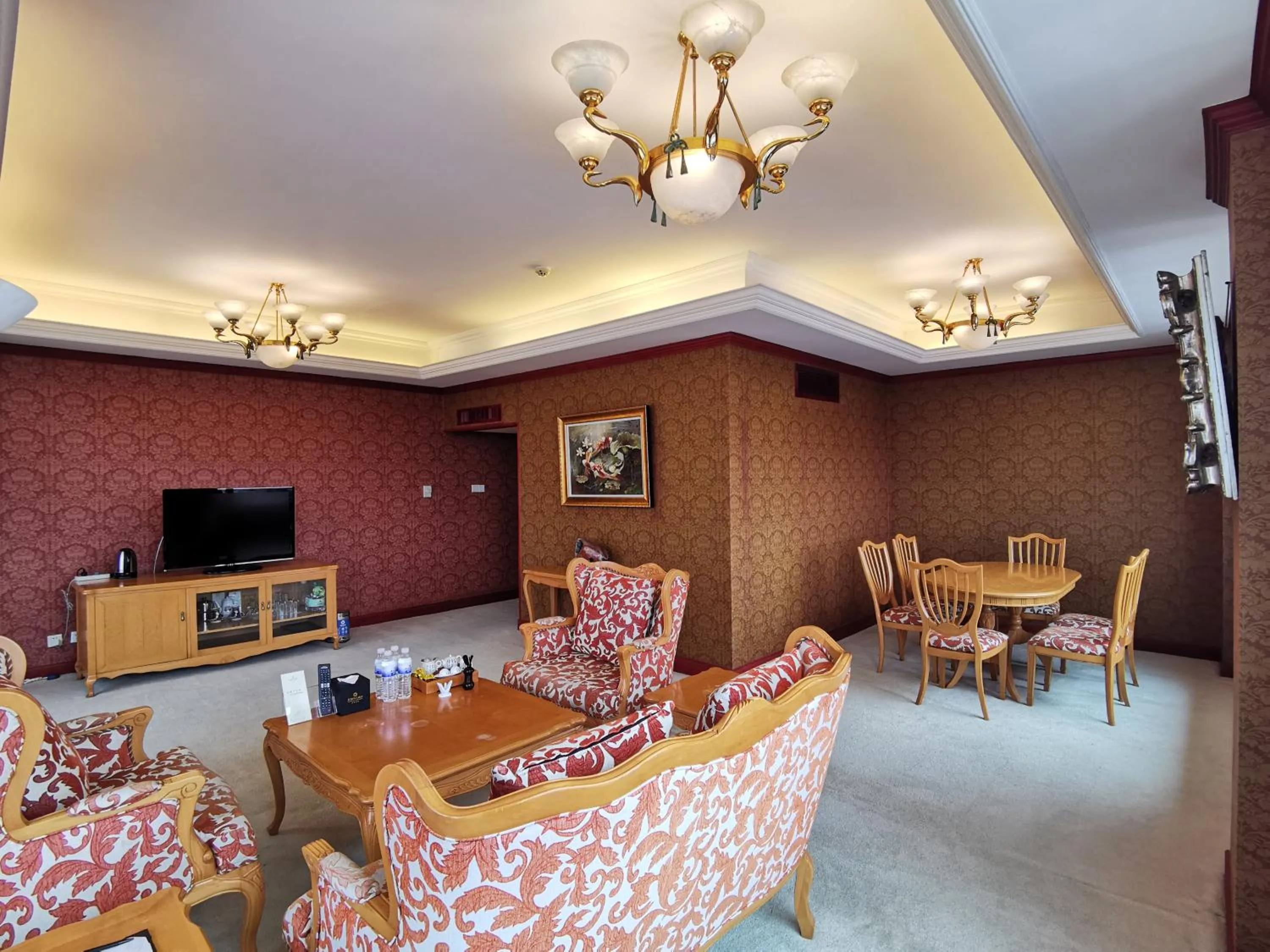 Qingdao Oceanwide Elite Hotel