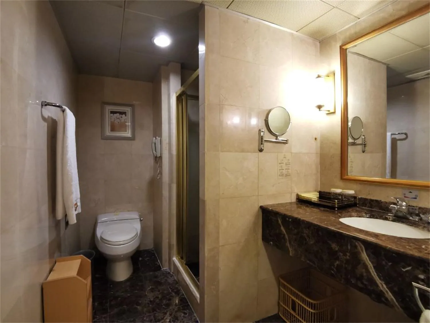 Qingdao Oceanwide Elite Hotel