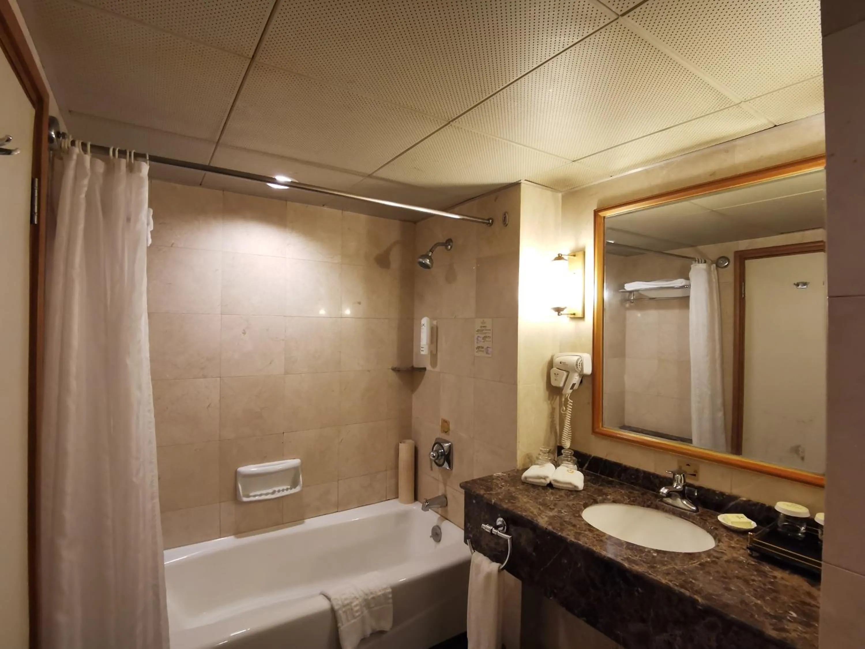 Qingdao Oceanwide Elite Hotel