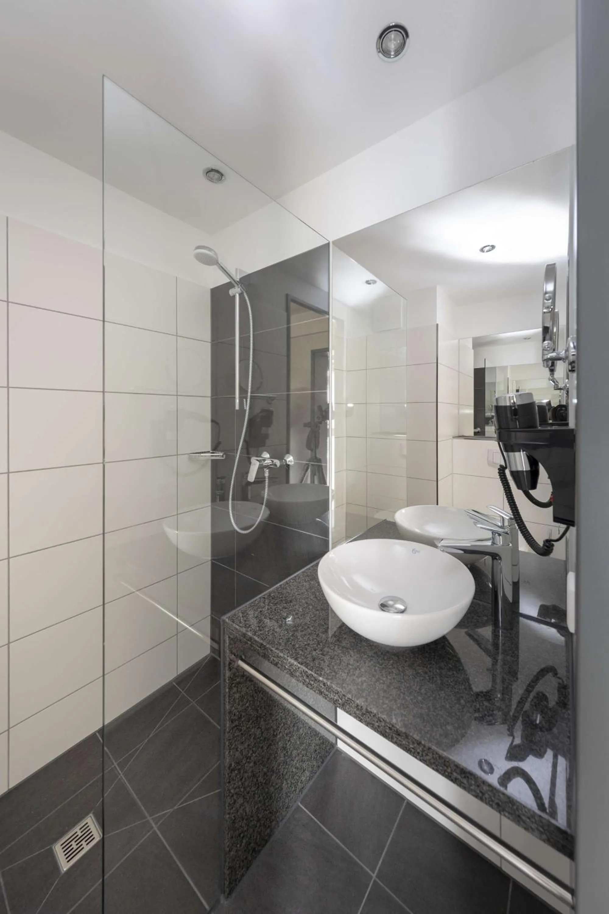Bathroom in Best Western Hotel Viernheim Mannheim