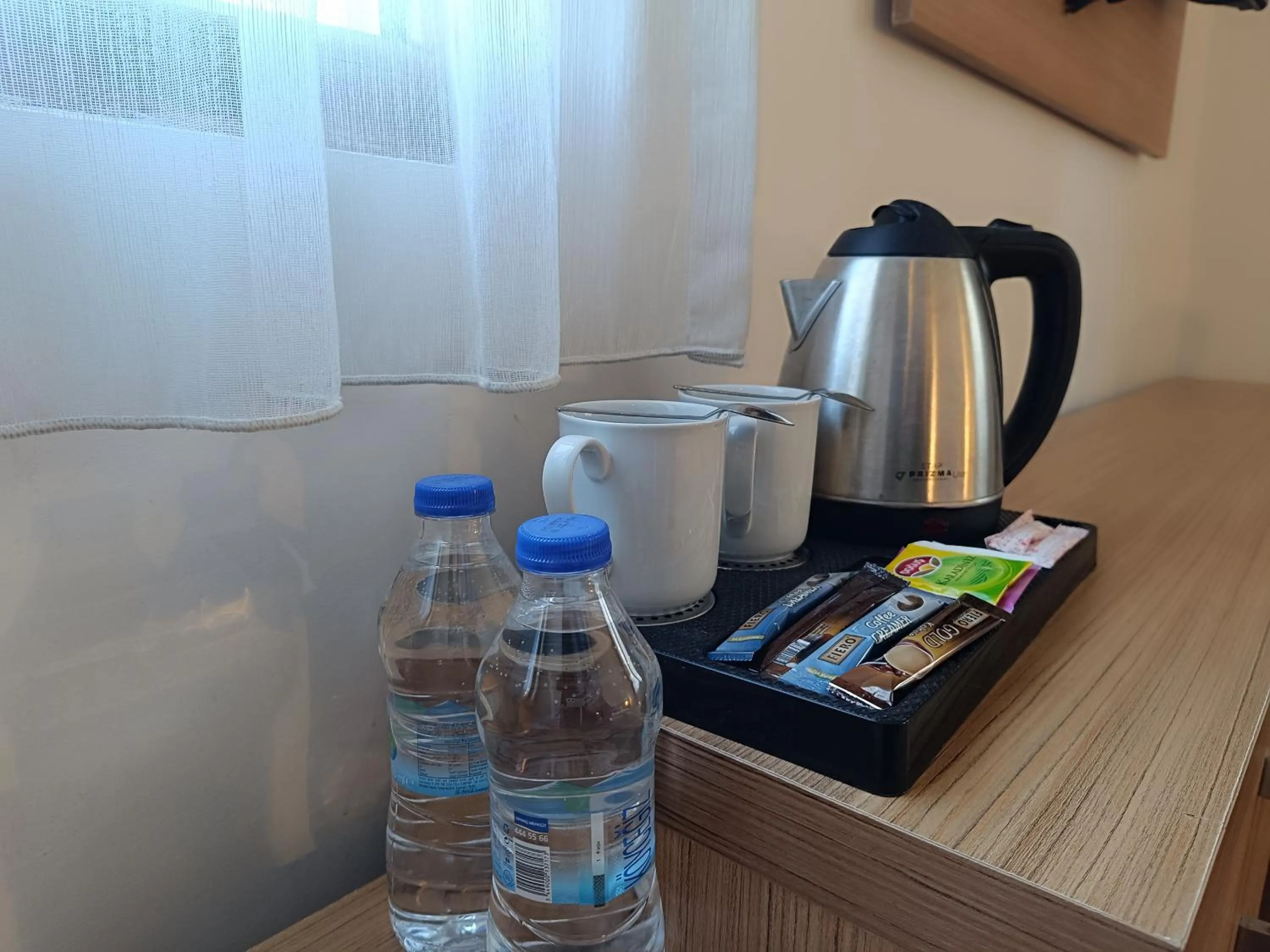 Coffee/tea facilities in Fora Inn Lara