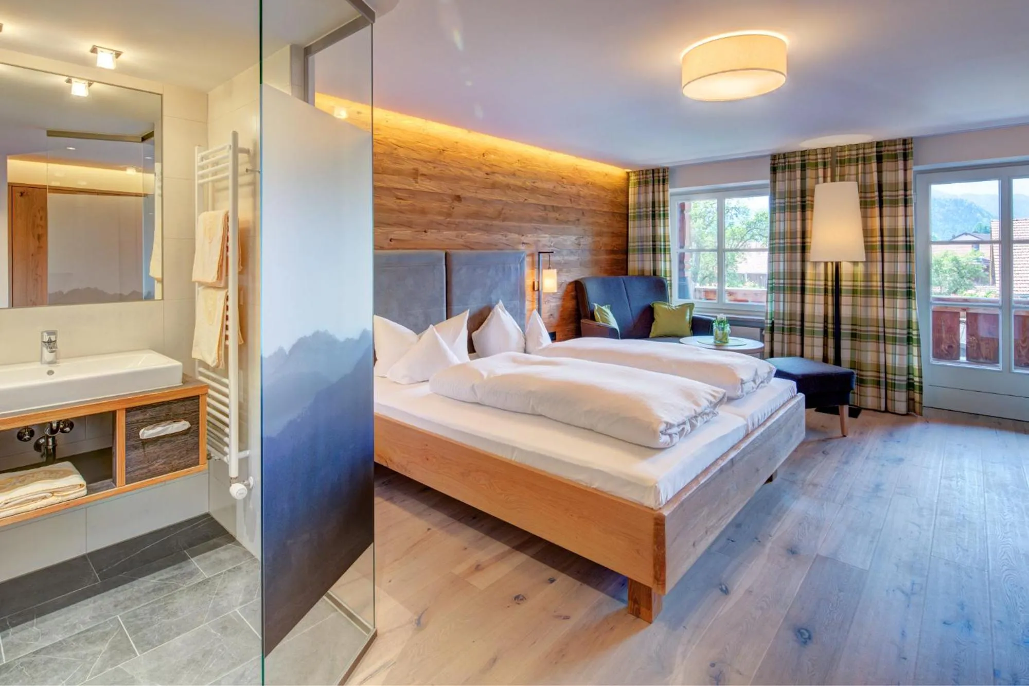 Photo of the whole room, Bed in Hotel Helmer