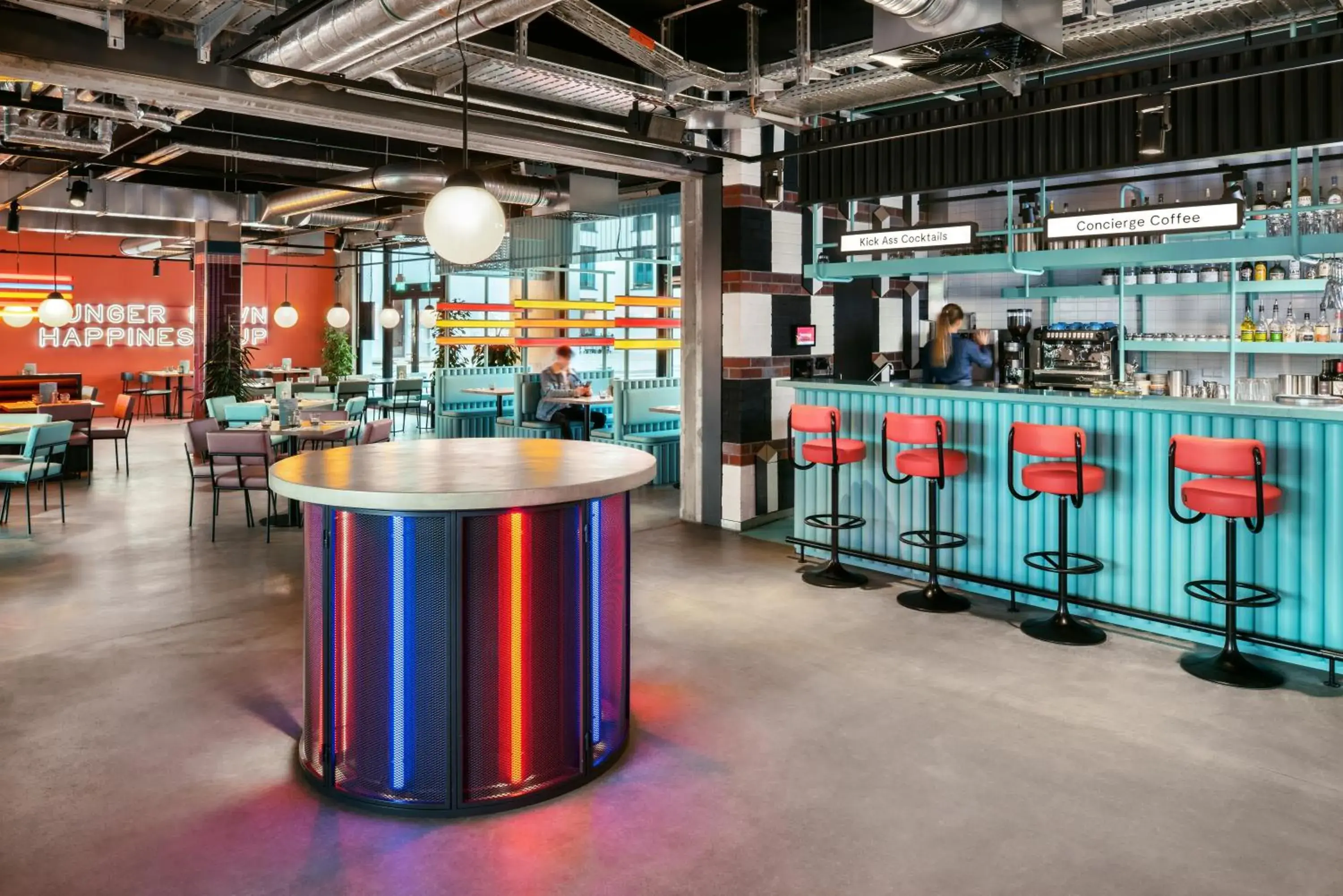 Lounge or bar in The Social Hub Berlin Alexanderplatz Lounge or bar in The Social Hub Berlin Alexanderplatz