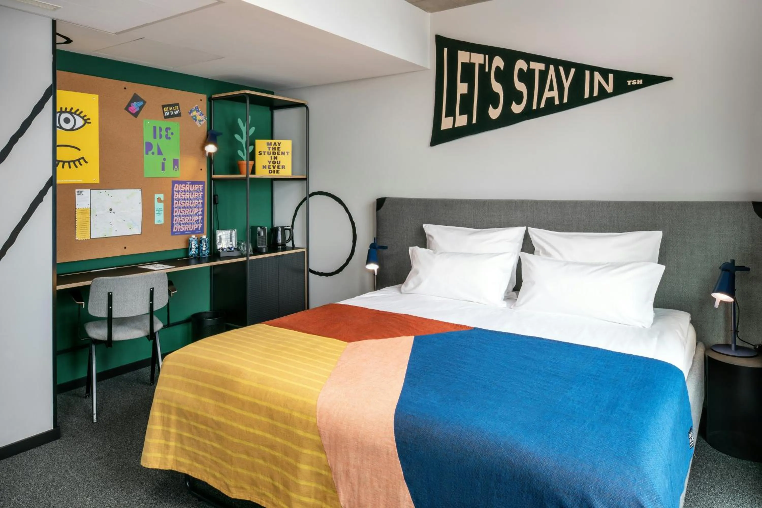 Photo of the whole room, Bed in The Social Hub Berlin Alexanderplatz