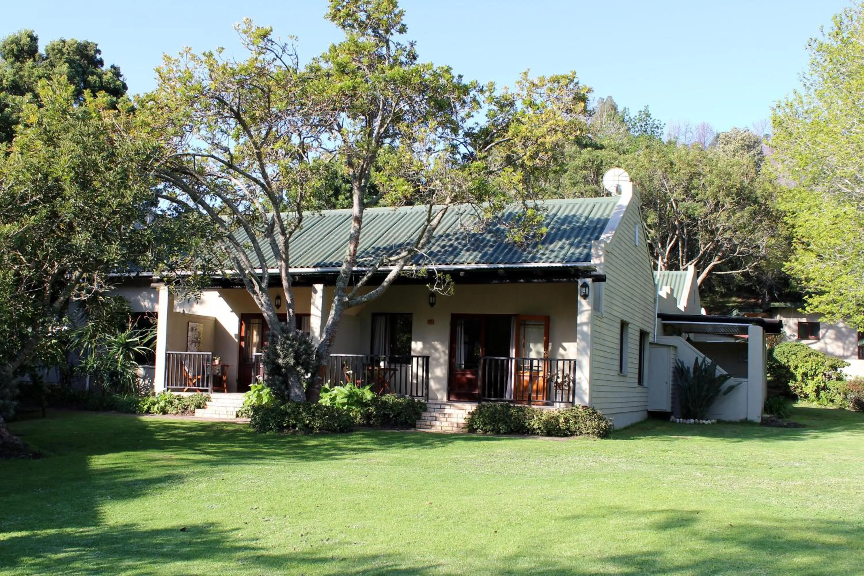 Garden in Blackwaters River Lodge, Knysna