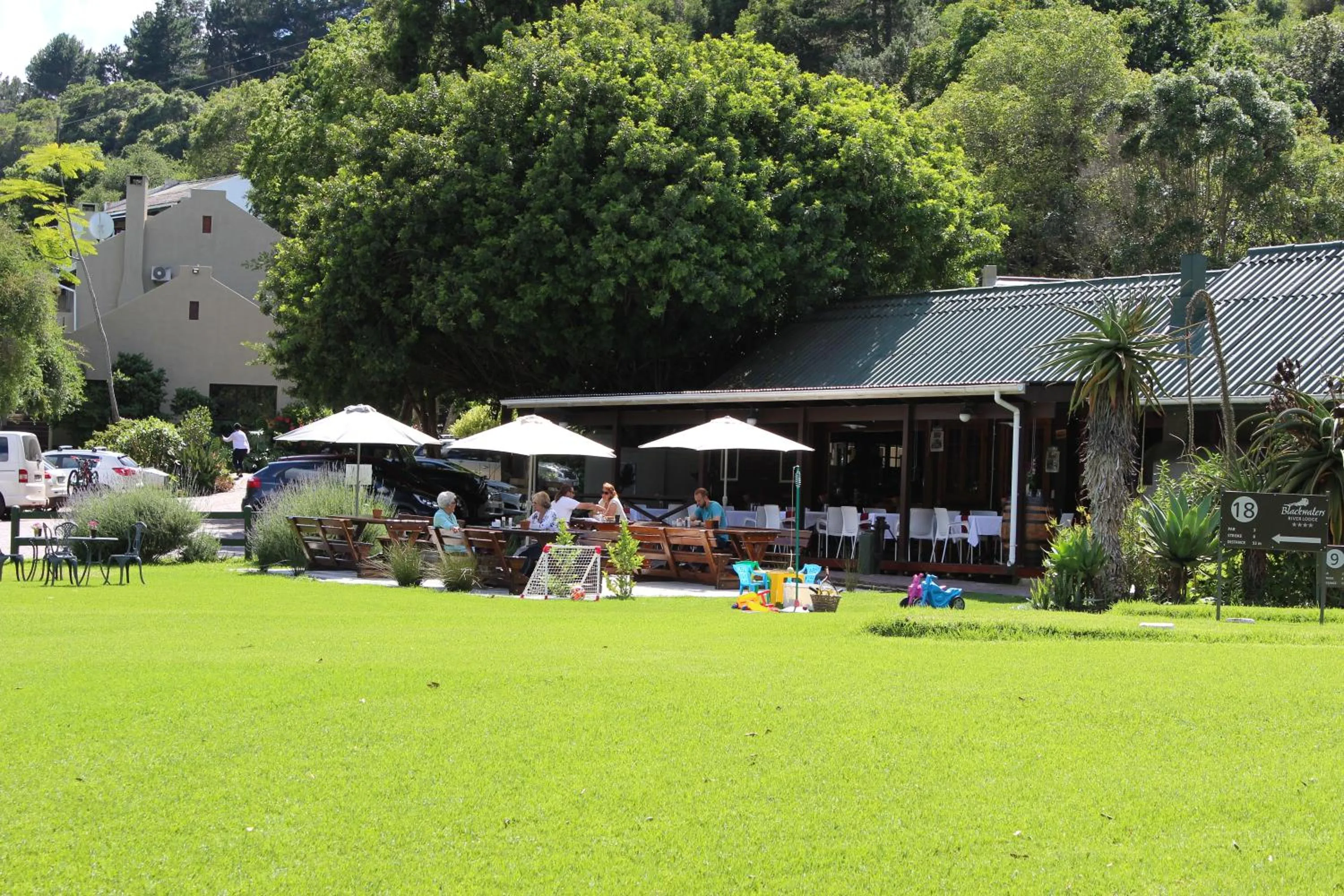 Restaurant/places to eat in Blackwaters River Lodge, Knysna
