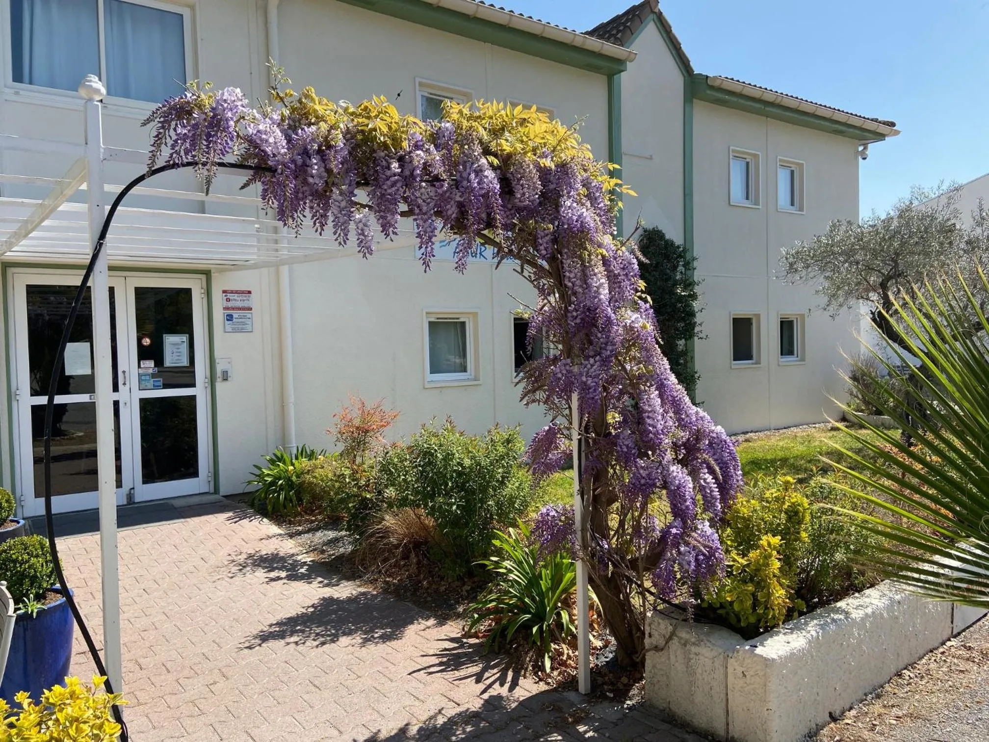 Property building in Brit Hotel Salon de Provence