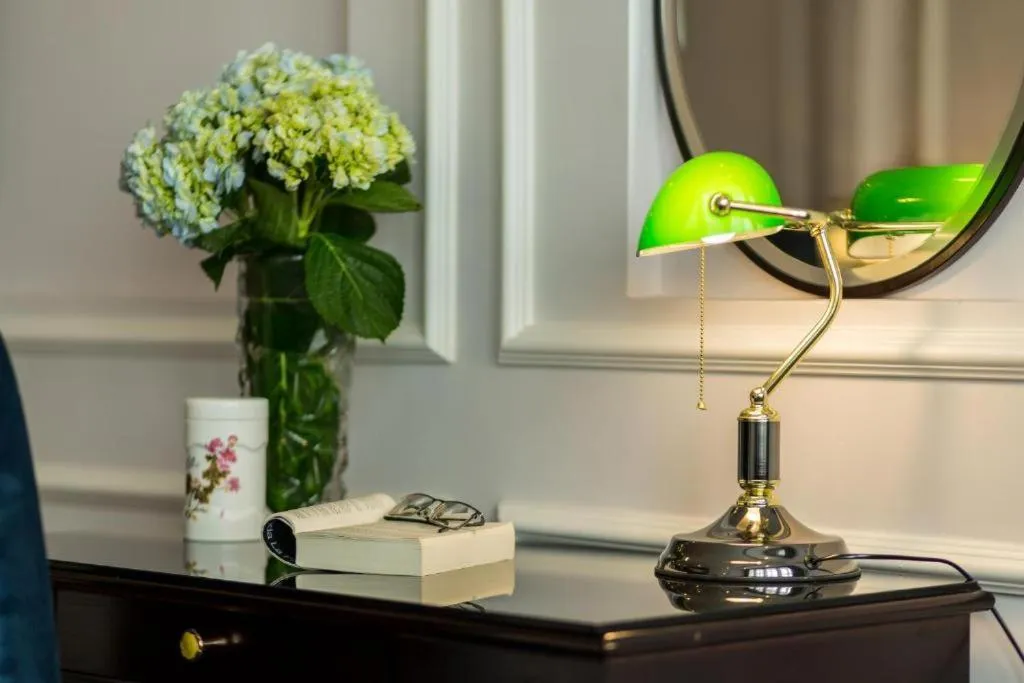 room service in Splendid Star Grand Hotel and Spa