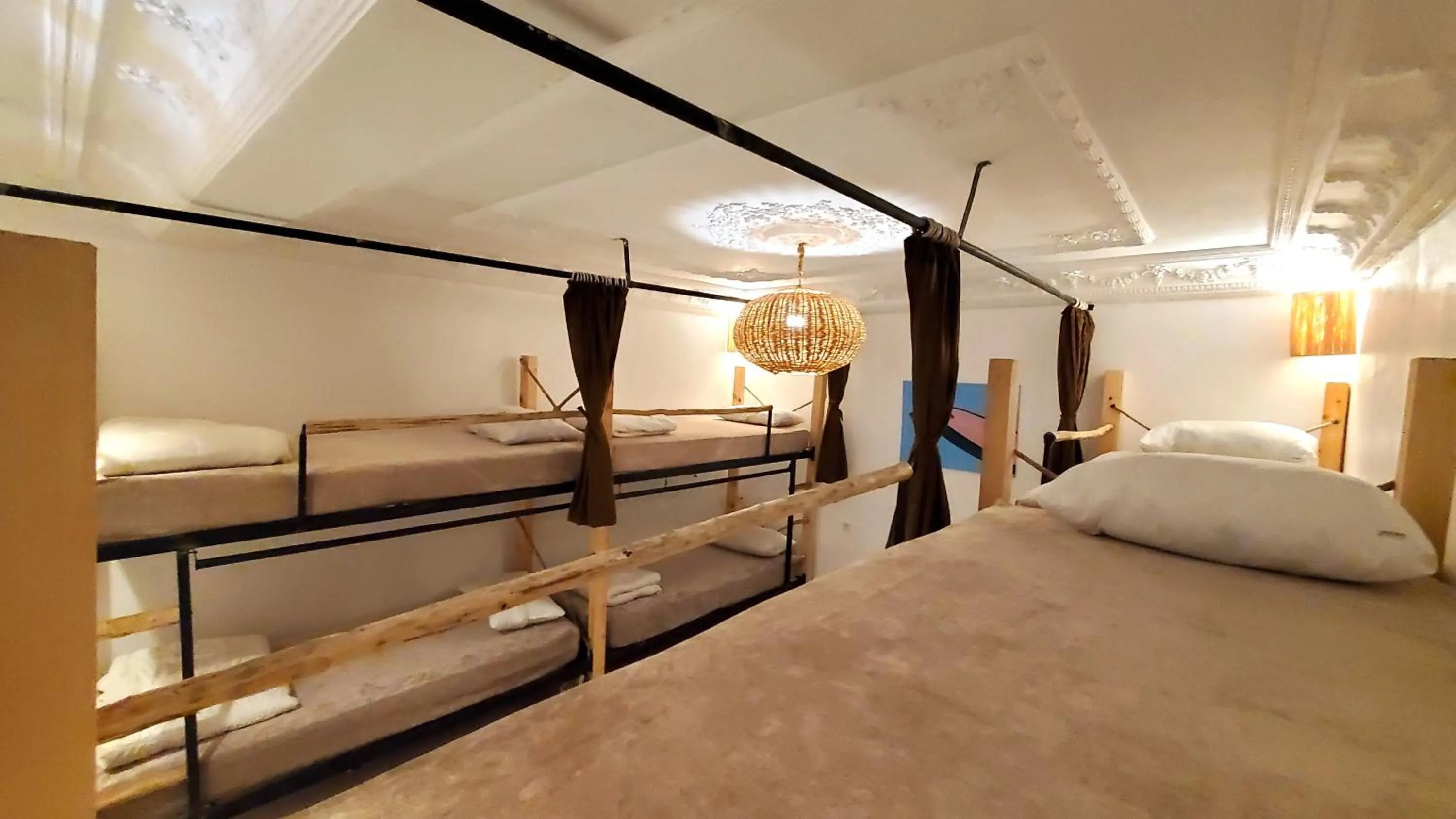 bunk bed, Bed in Kekai Surf House