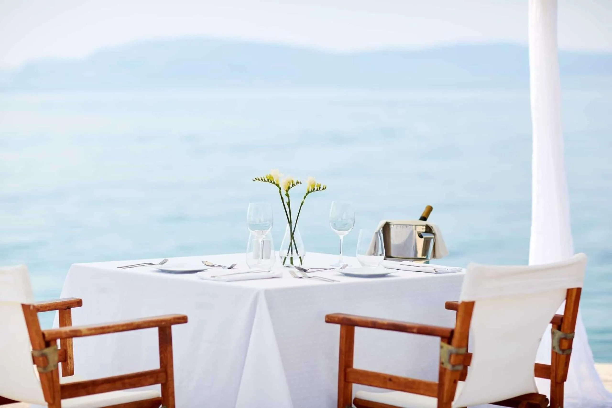 Restaurant/places to eat in Hydra Beach Resort