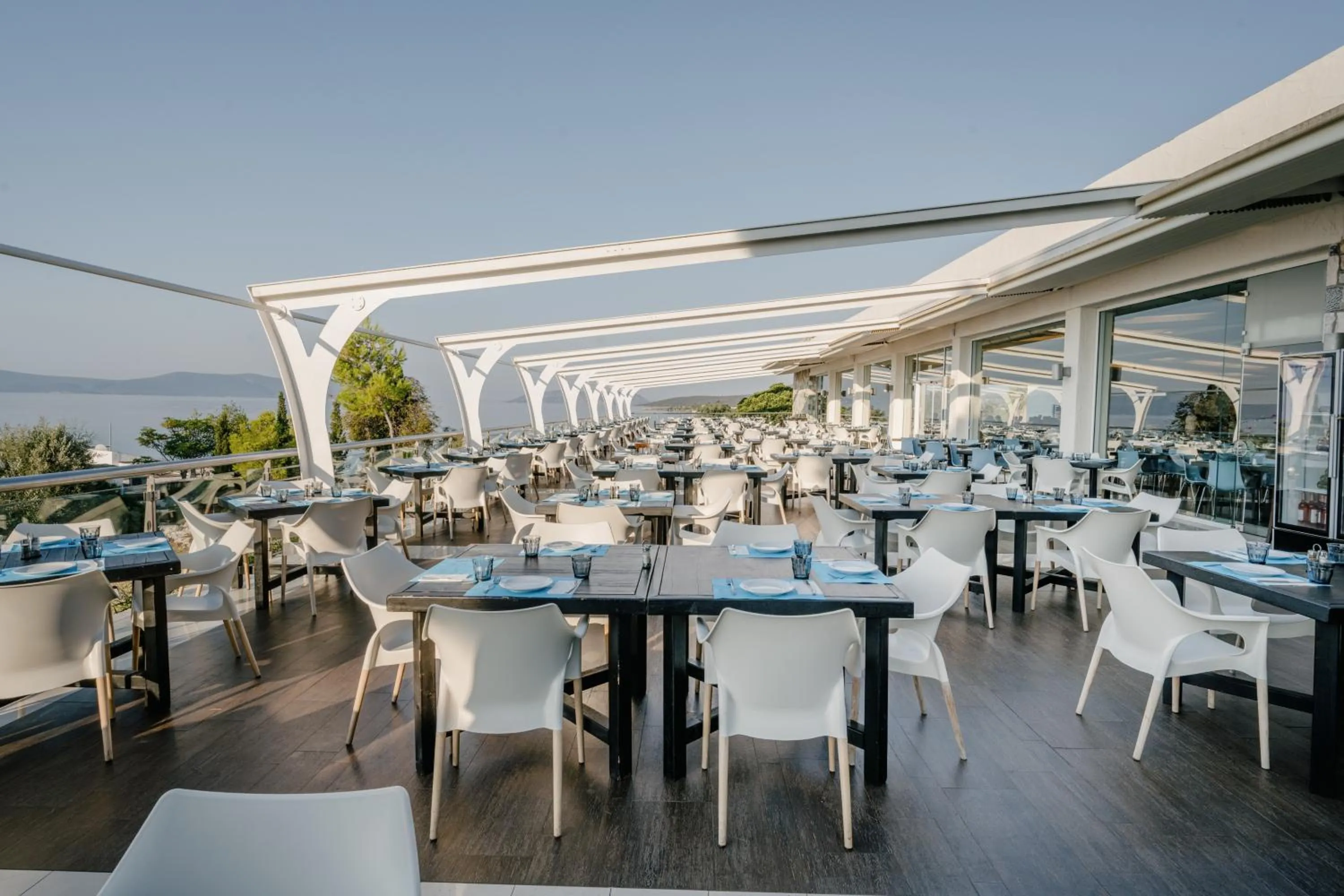 Restaurant/places to eat in Hydra Beach Resort