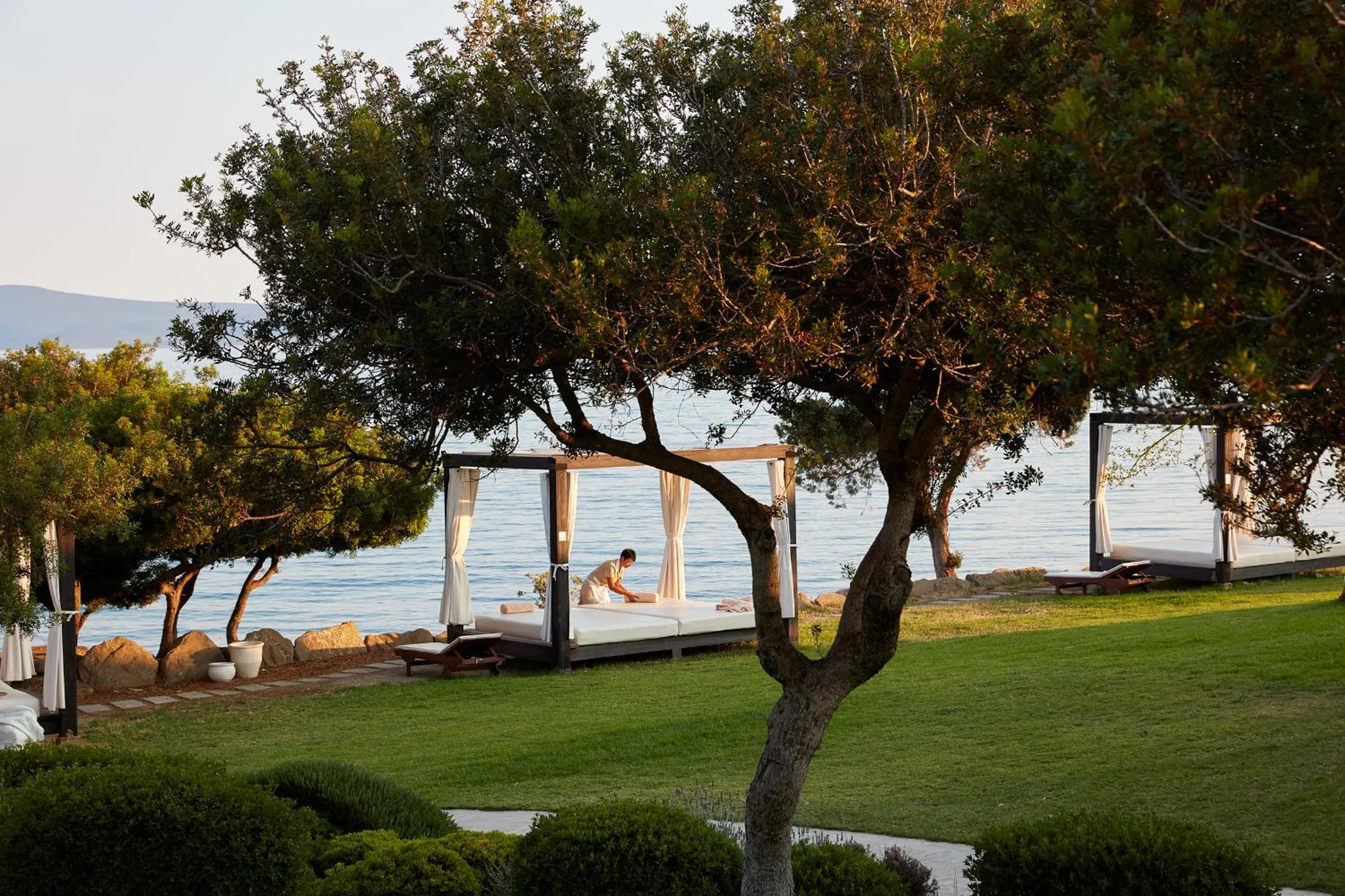 Garden in Hydra Beach Resort