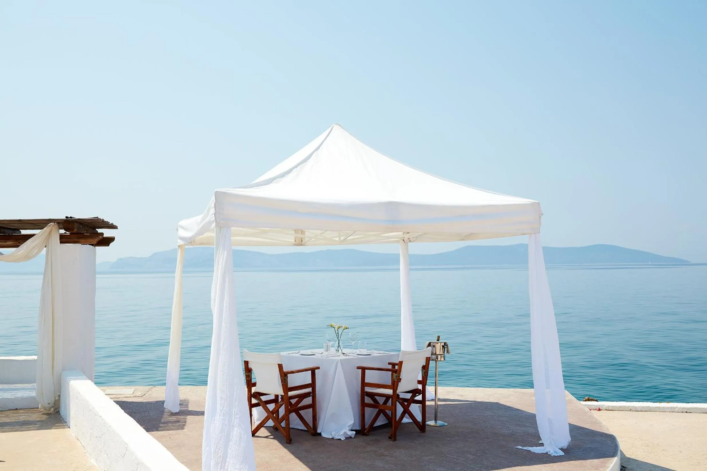 Restaurant/places to eat in Hydra Beach Resort