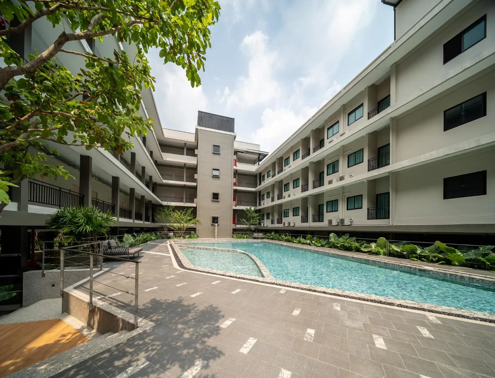 Property building in College Haus Rangnam Property building in College Haus Rangnam