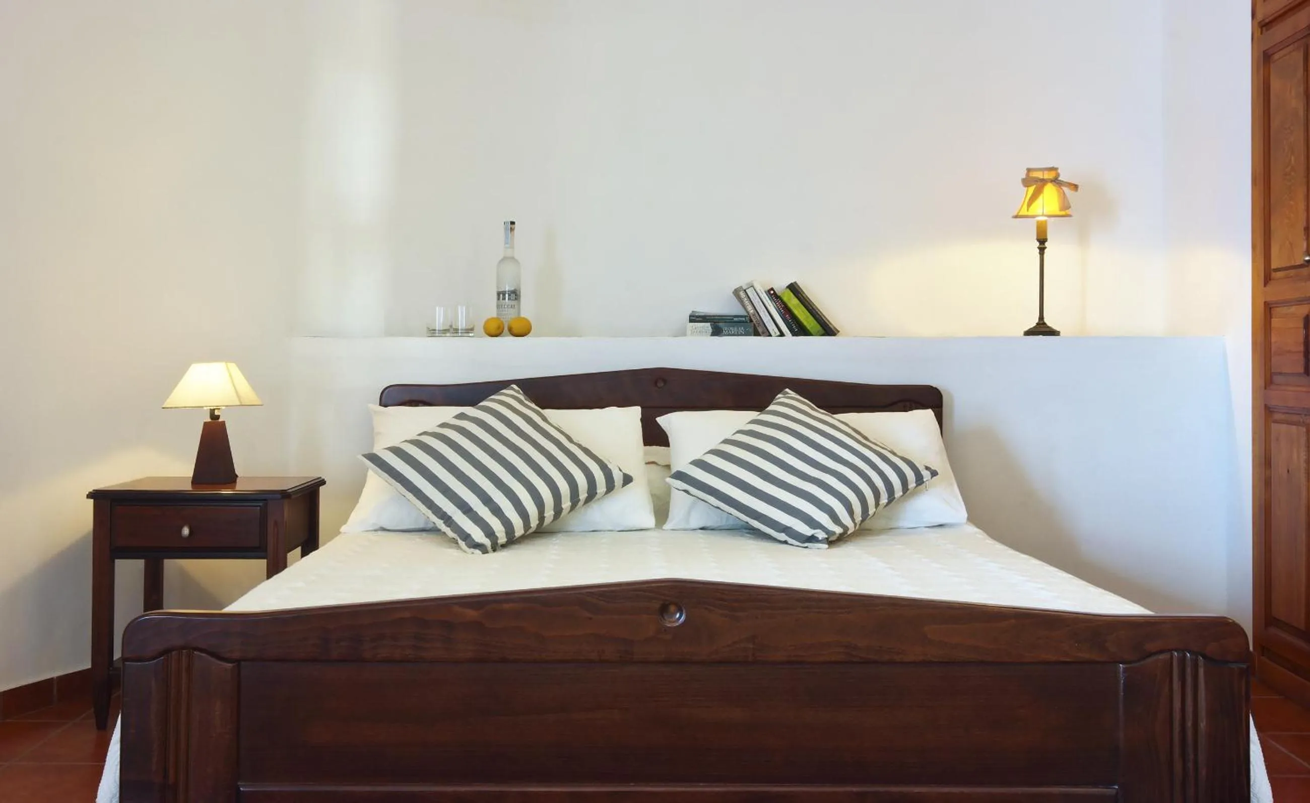 Bed in Belvedere Apartments